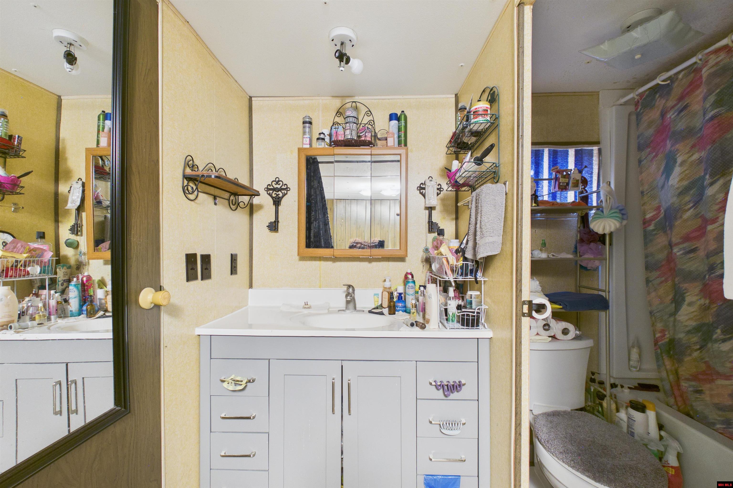 463 Float Creek Road