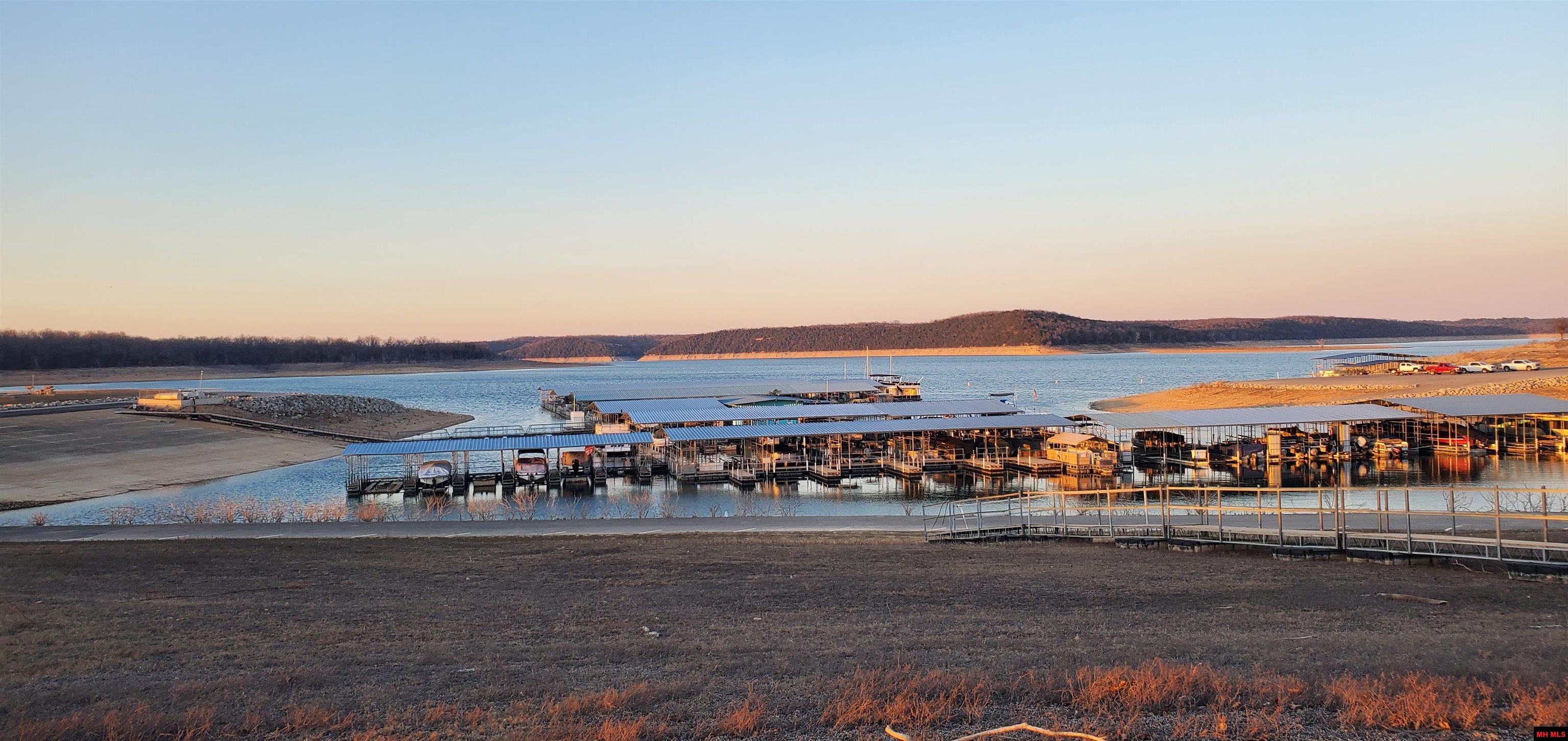 775-01003-000 W Larchwood