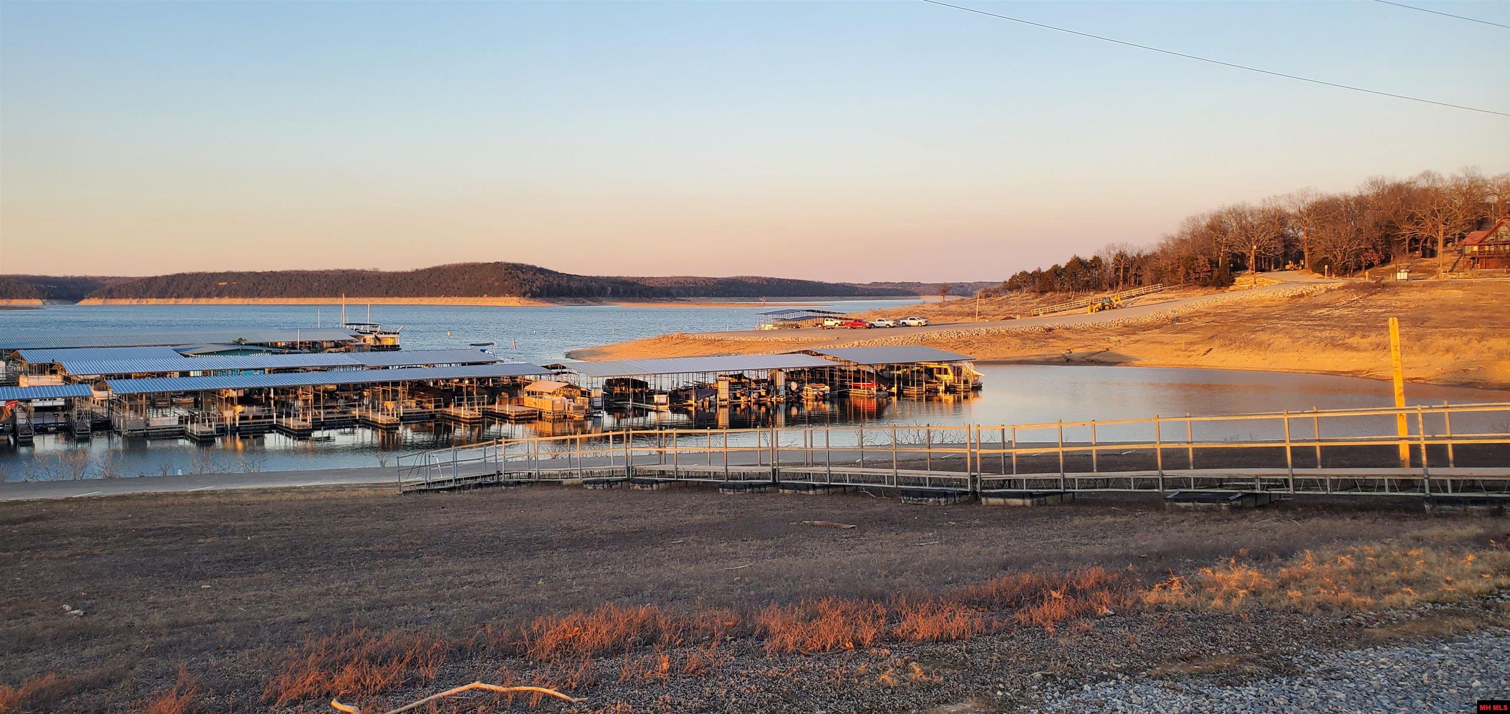 775-01003-000 W Larchwood