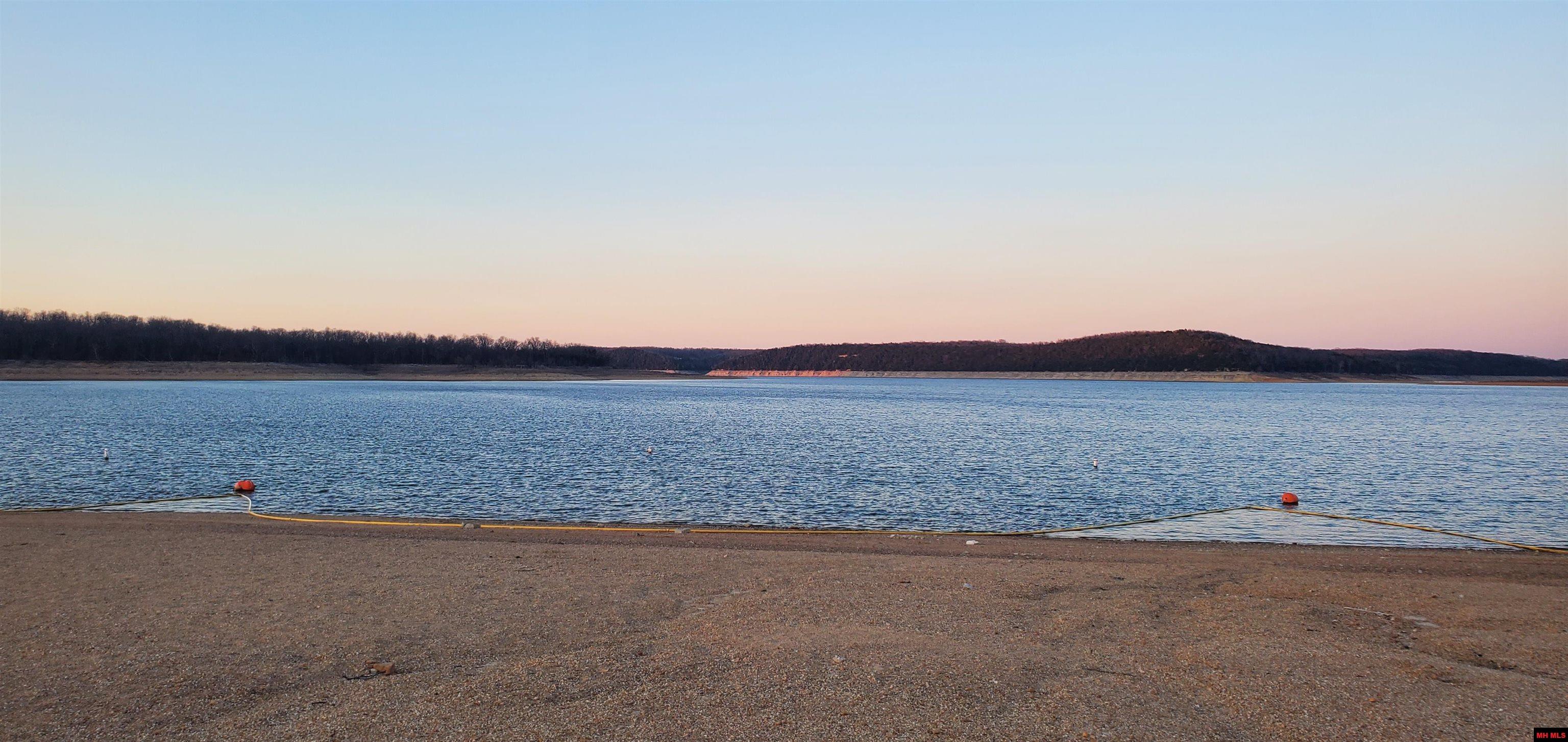 775-01003-000 W Larchwood