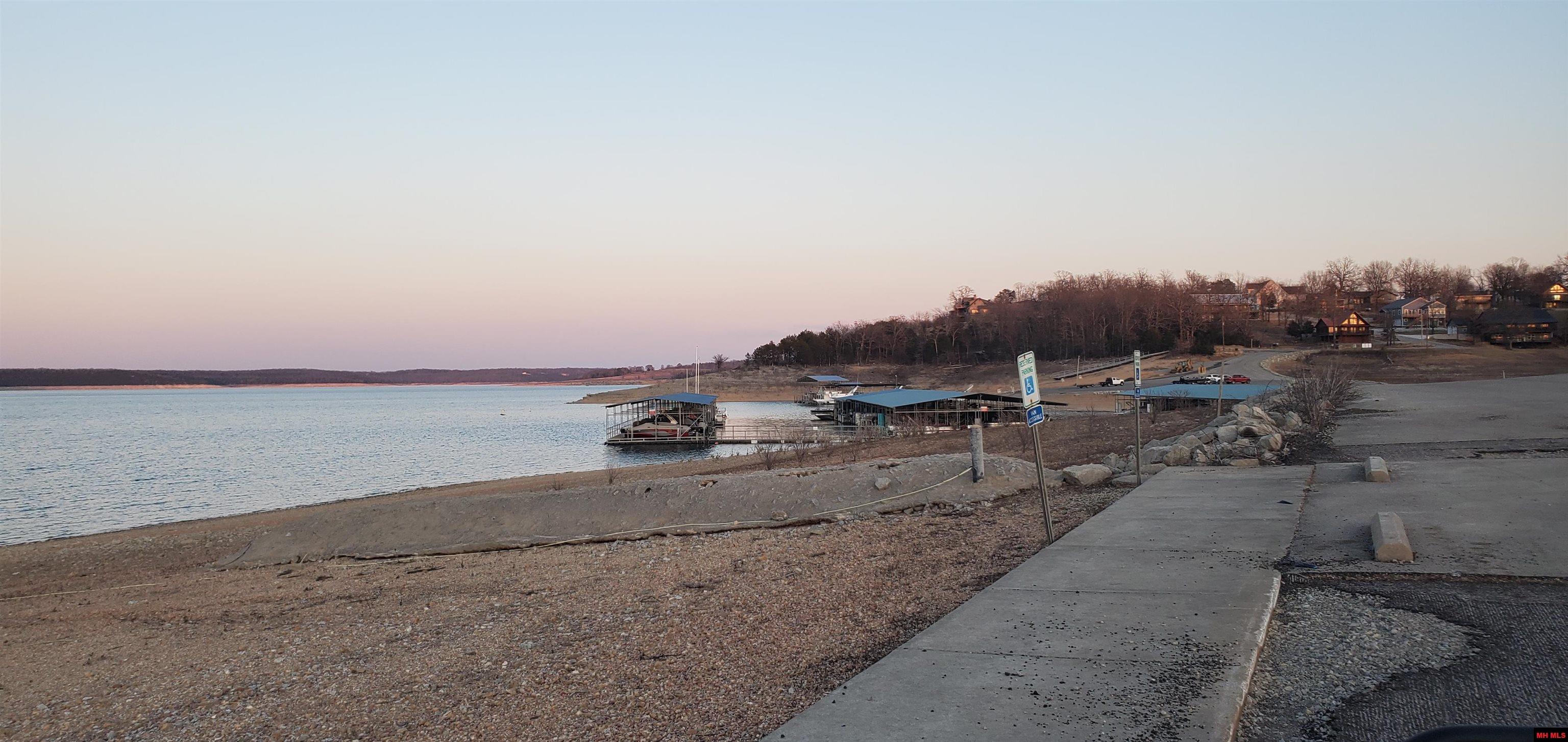 775-01003-000 W Larchwood