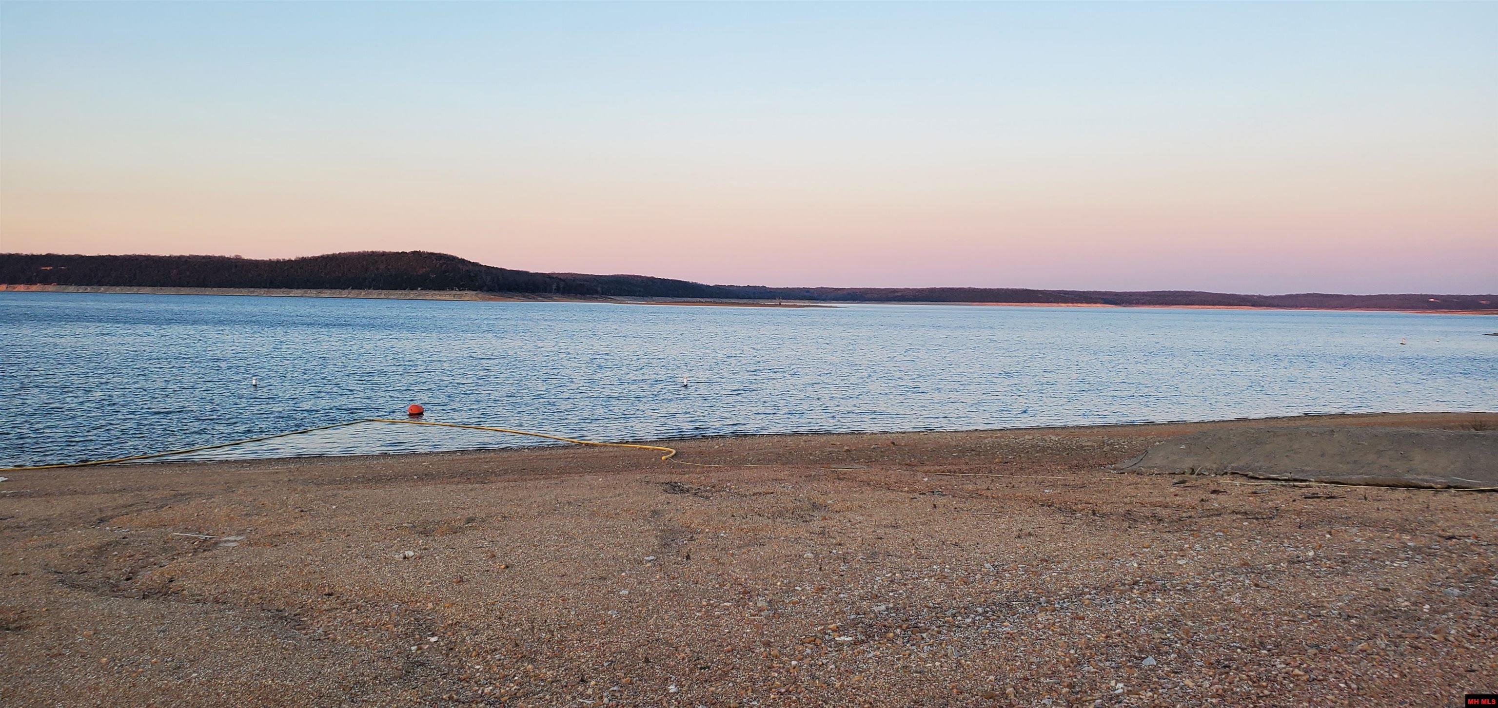 775-01003-000 W Larchwood