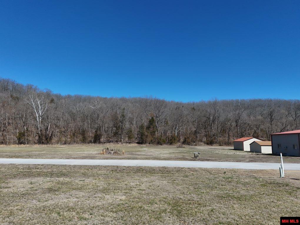 002-11147-025 Grassy Drive