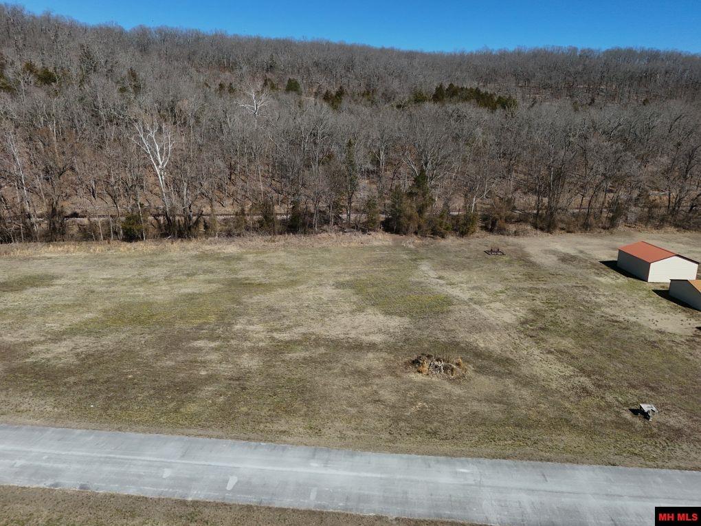 002-11147-025 Grassy Drive