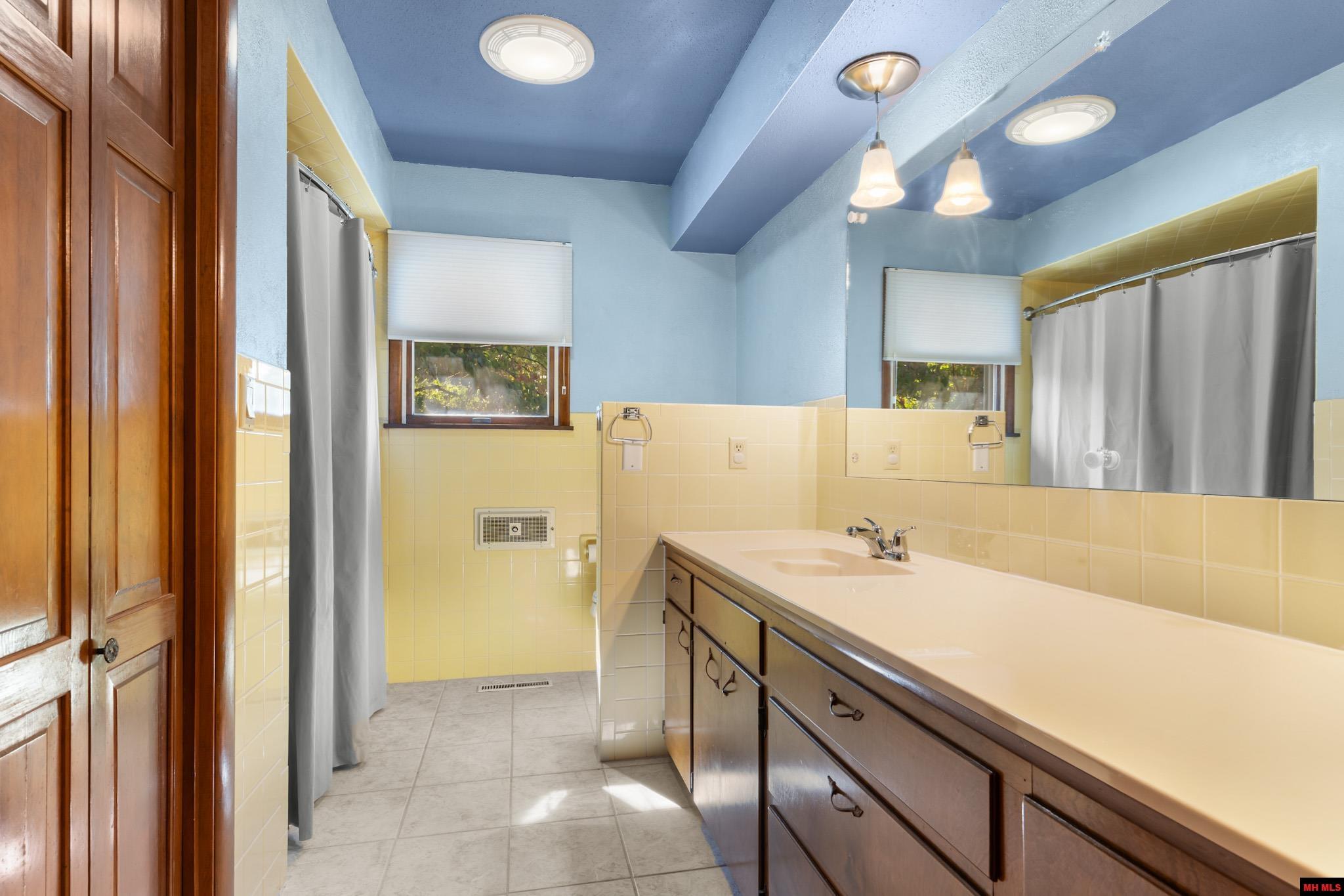 462 Howard Creek Road