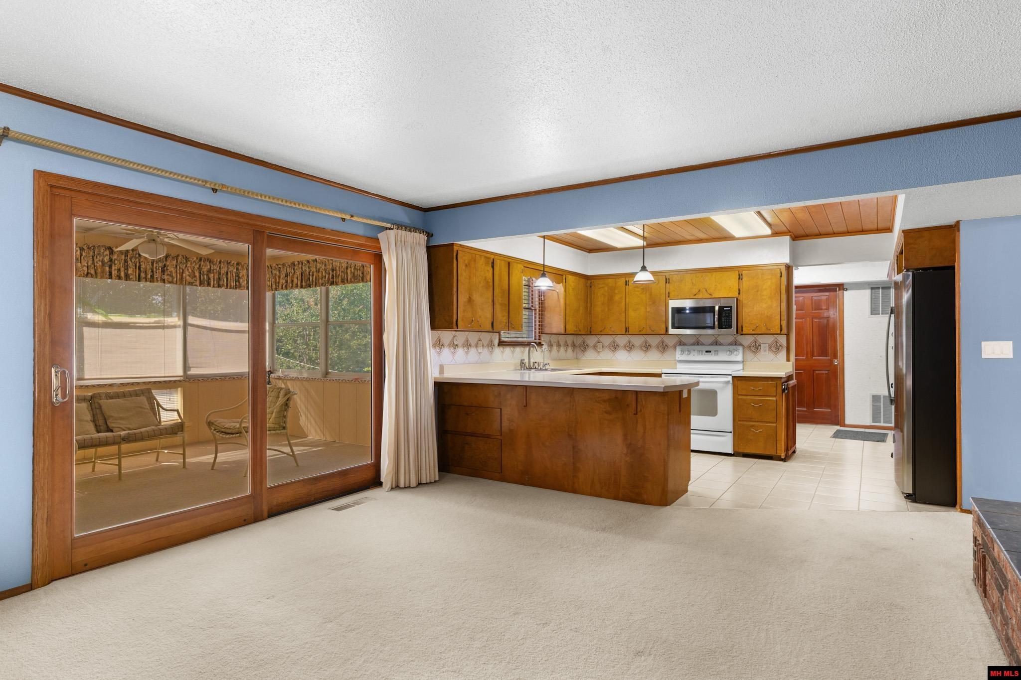 462 Howard Creek Road