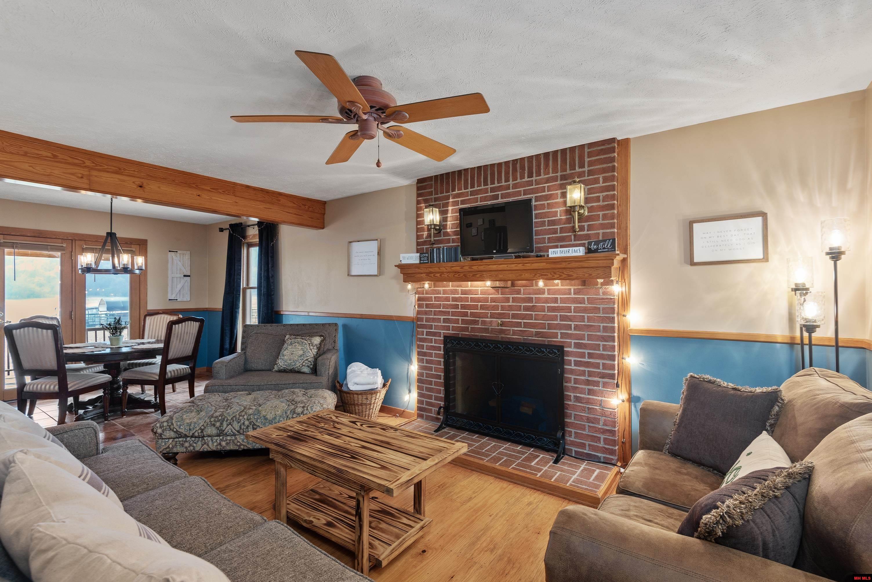 1275 Riverview Drive