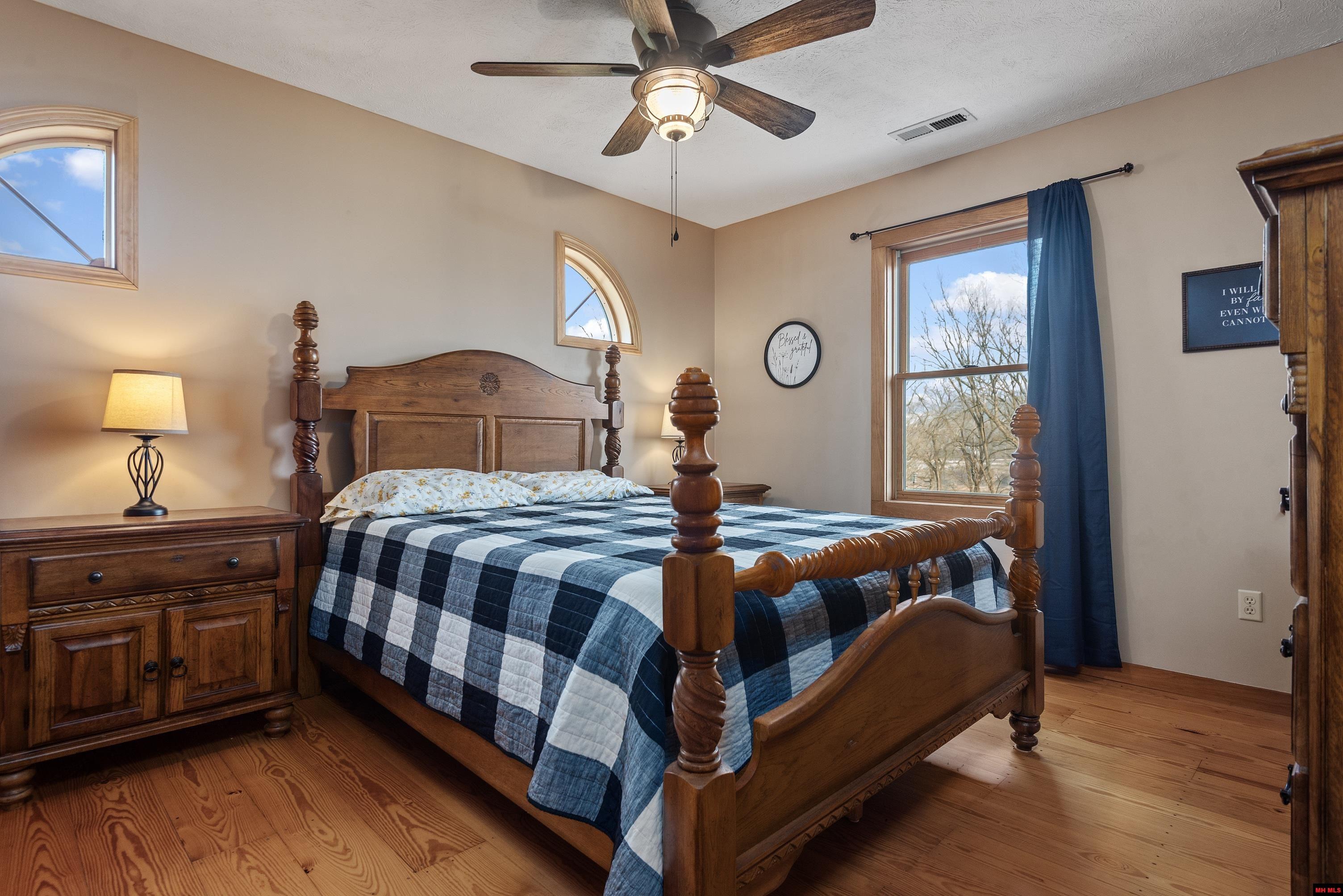 1275 Riverview Drive