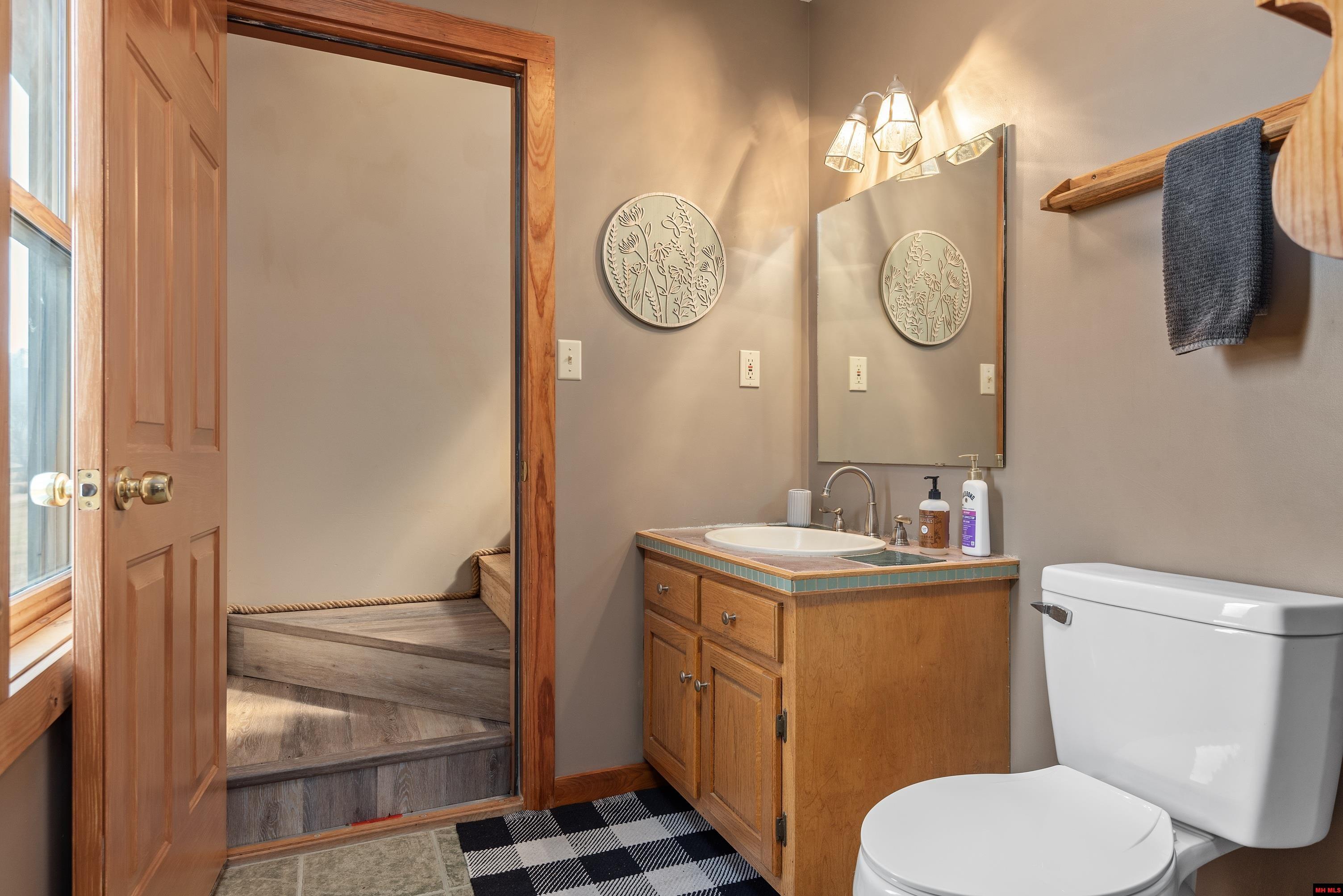 1275 Riverview Drive