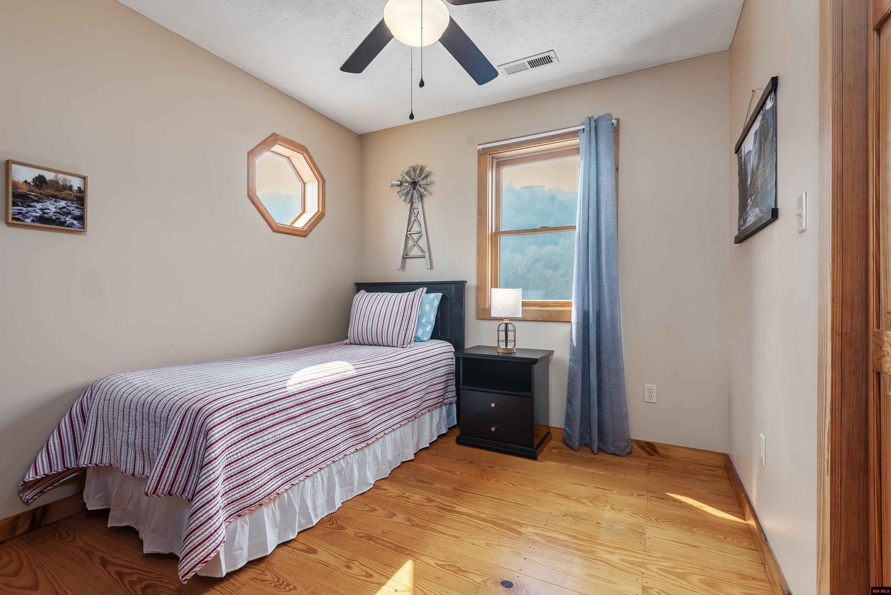 1275 Riverview Drive