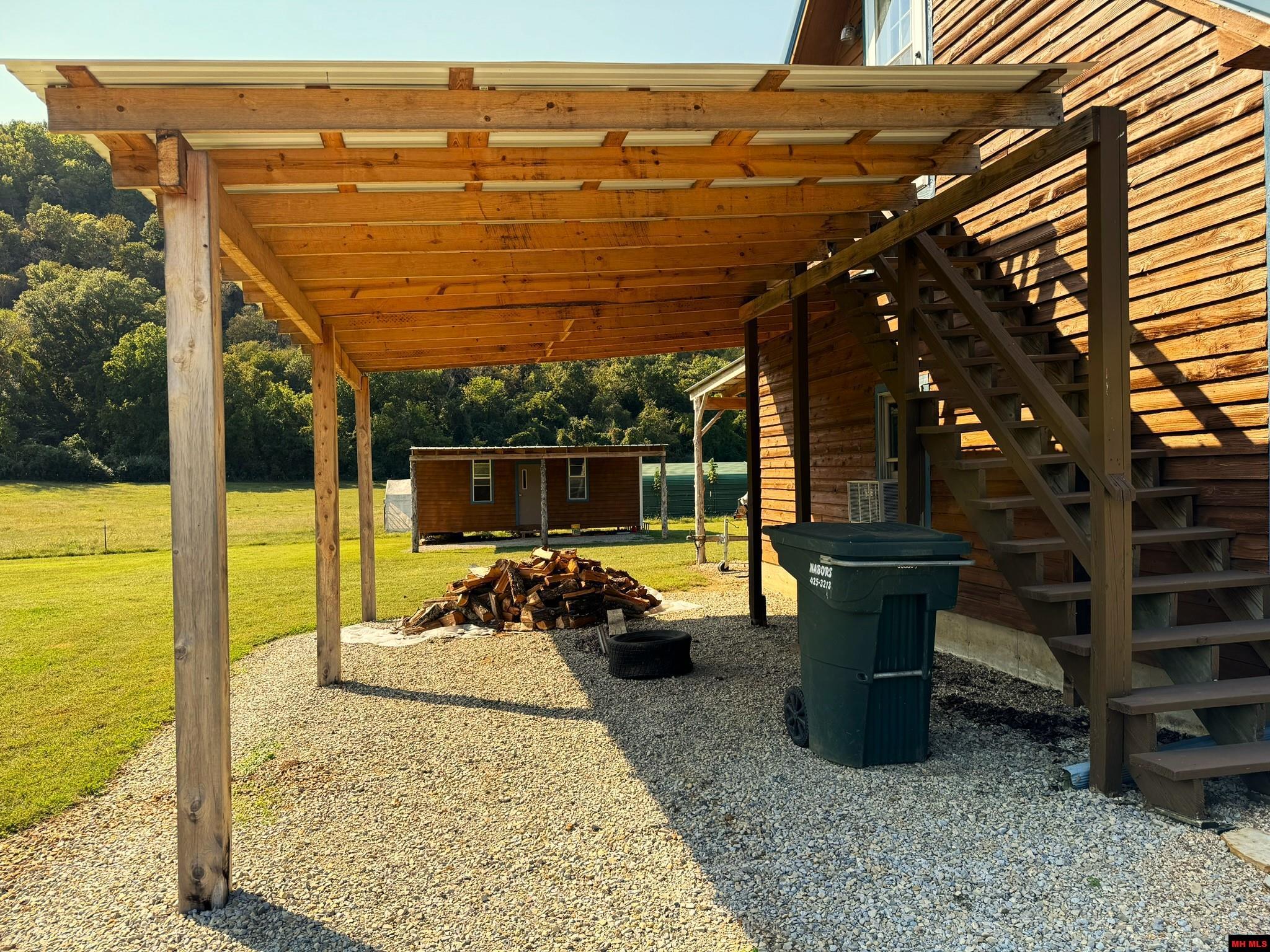 1275 Riverview Drive