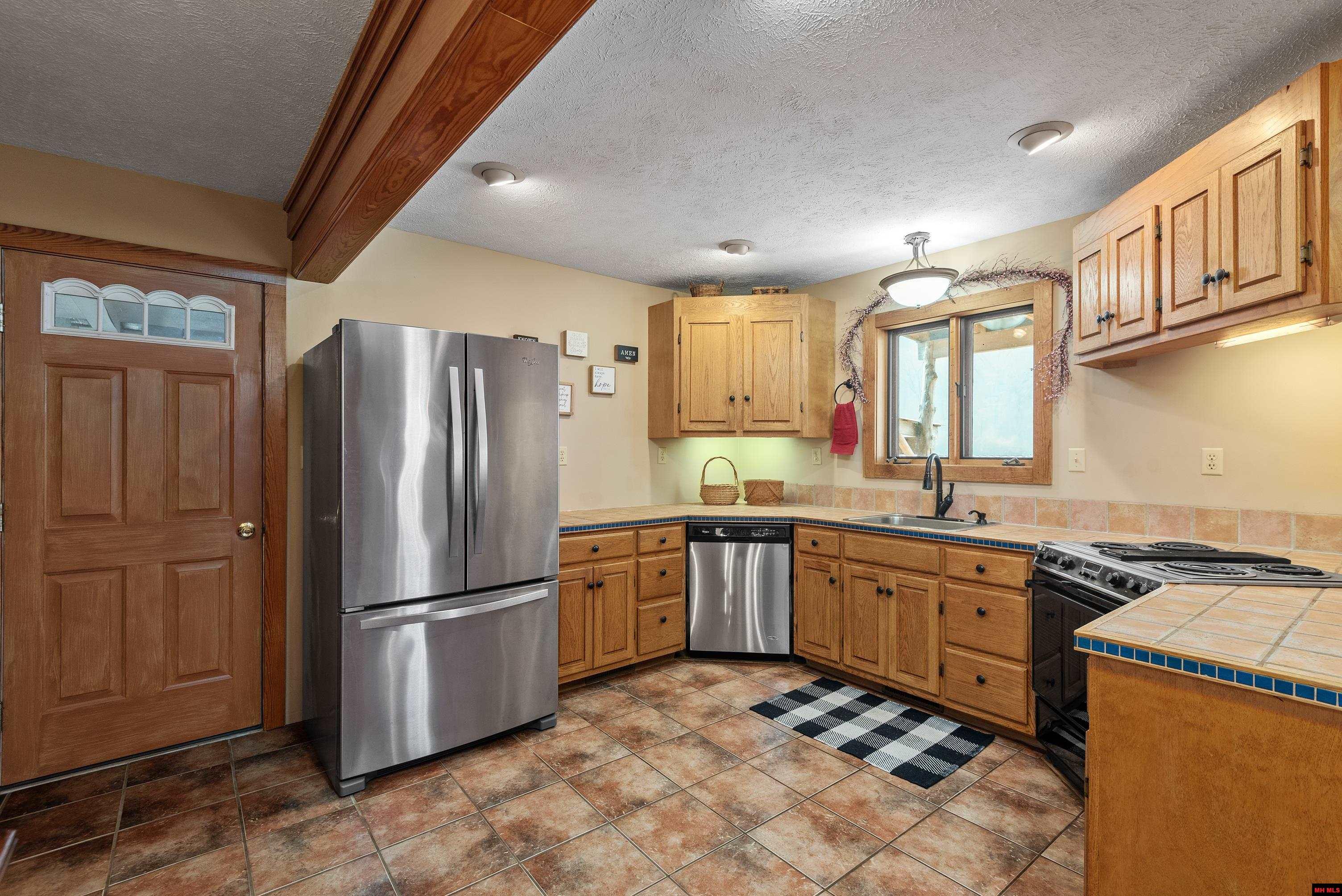 1275 Riverview Drive