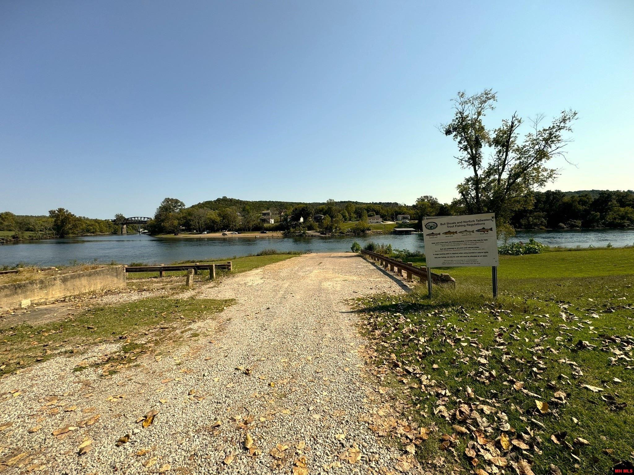 1275 Riverview Drive