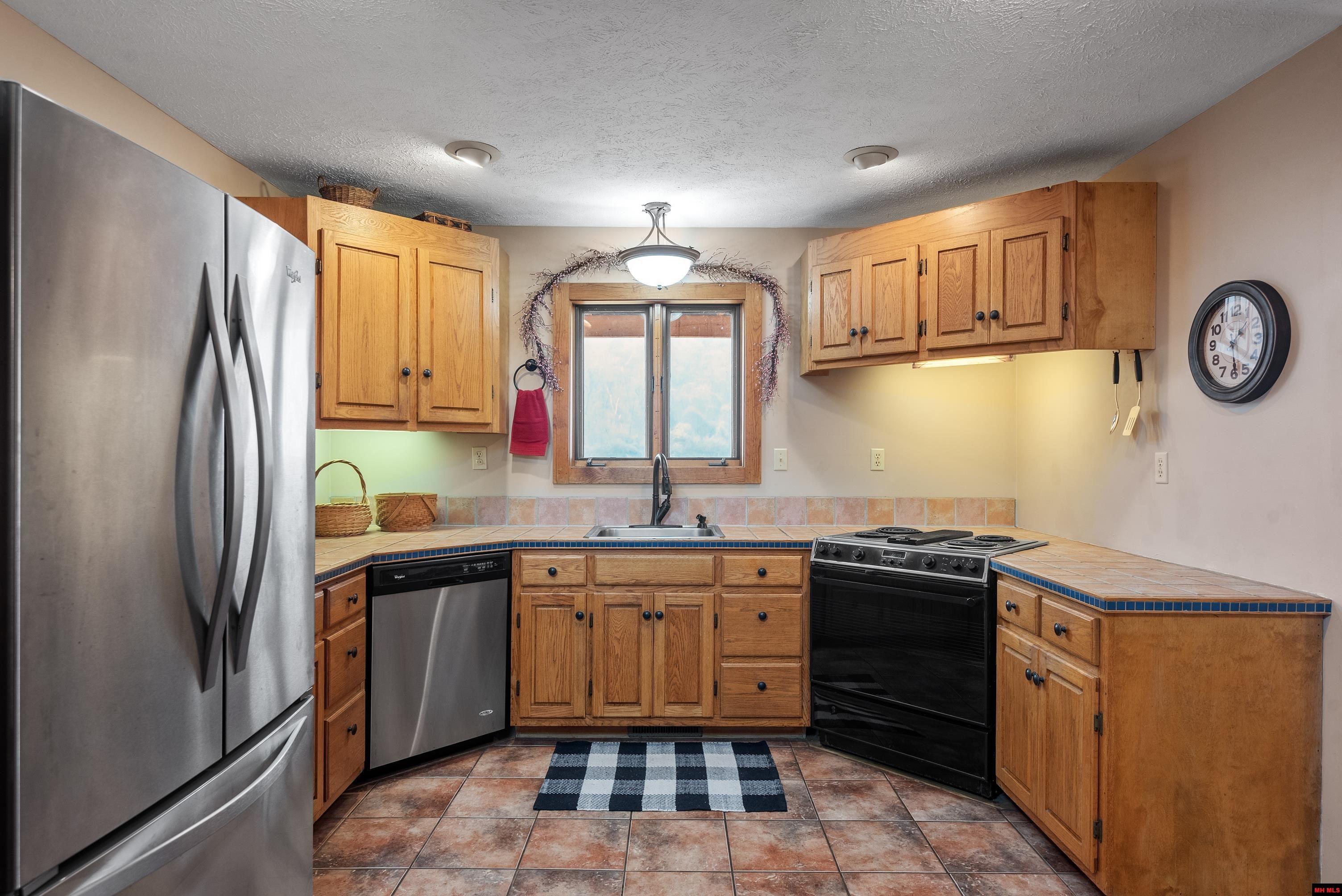 1275 Riverview Drive