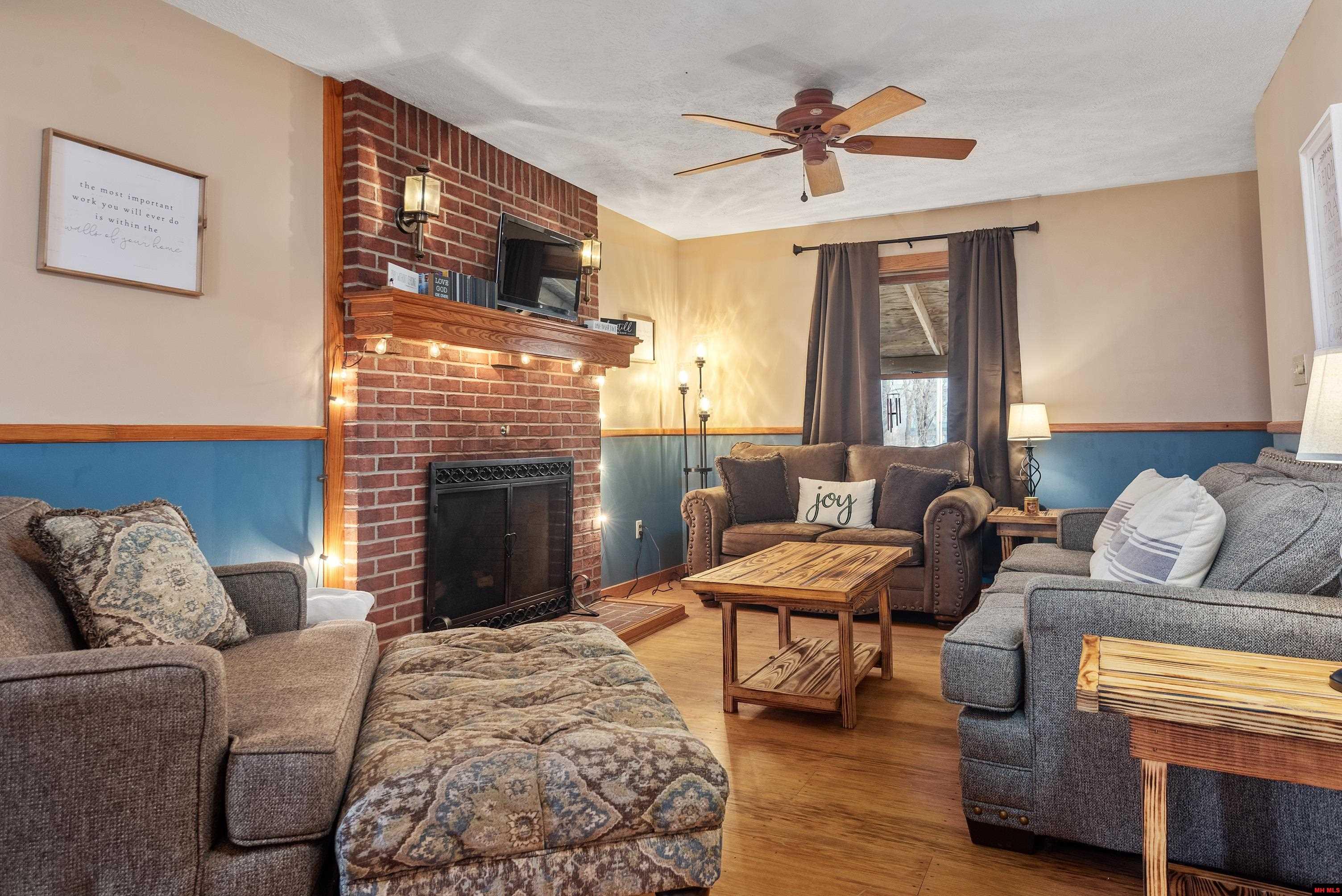 1275 Riverview Drive