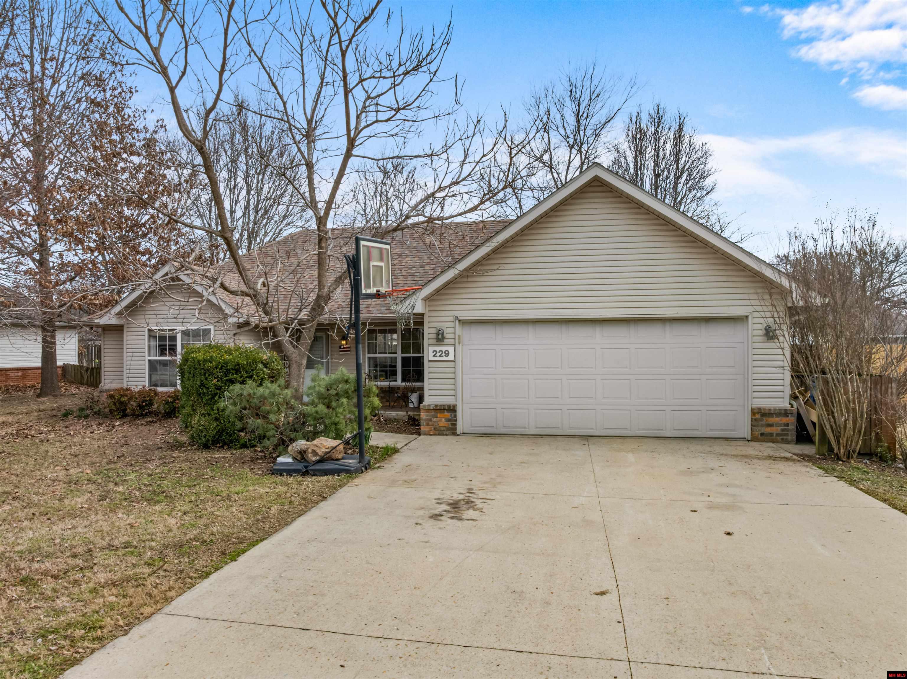 229 S Johnson Street