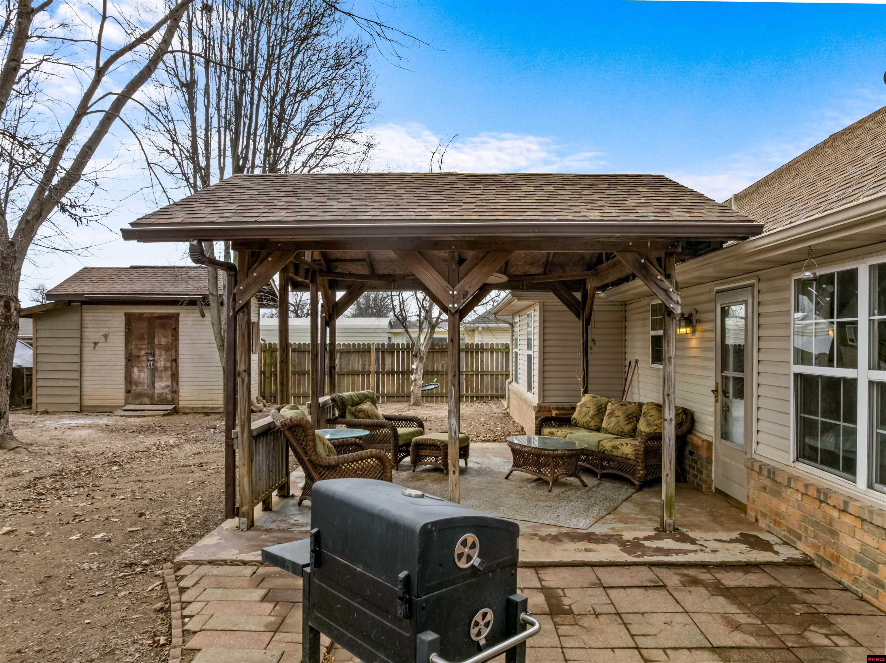 229 S Johnson Street