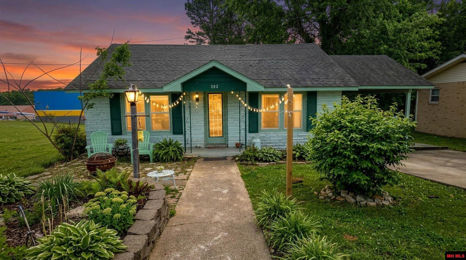 302 VINE STREET Alton, MO