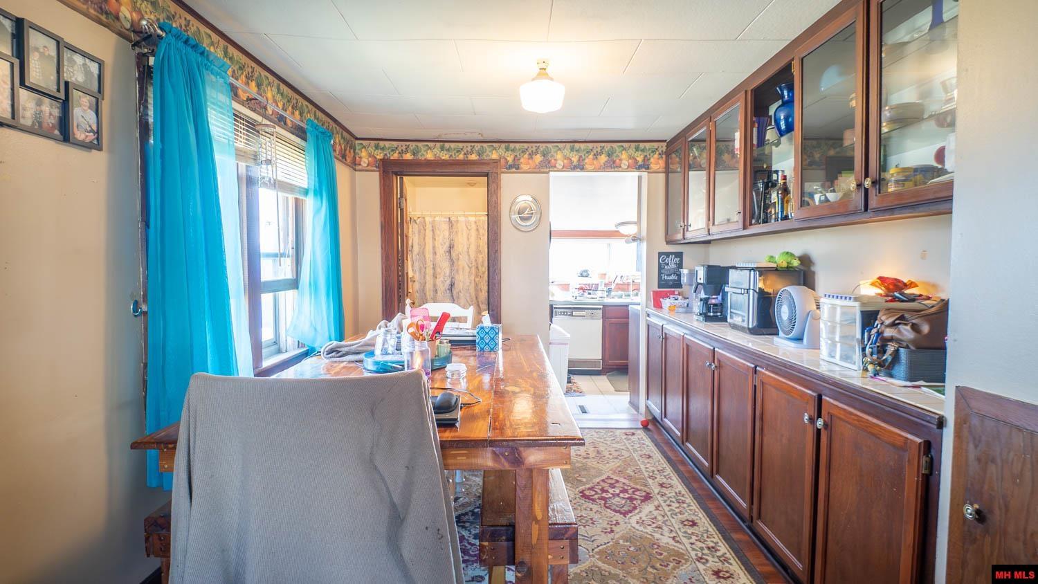 302 VINE STREET Alton, MO