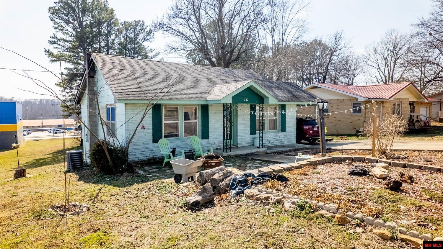 302 VINE STREET Alton, MO