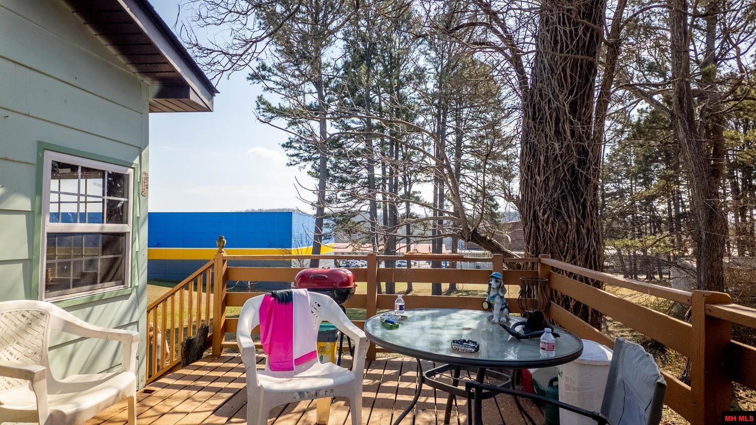 302 VINE STREET Alton, MO