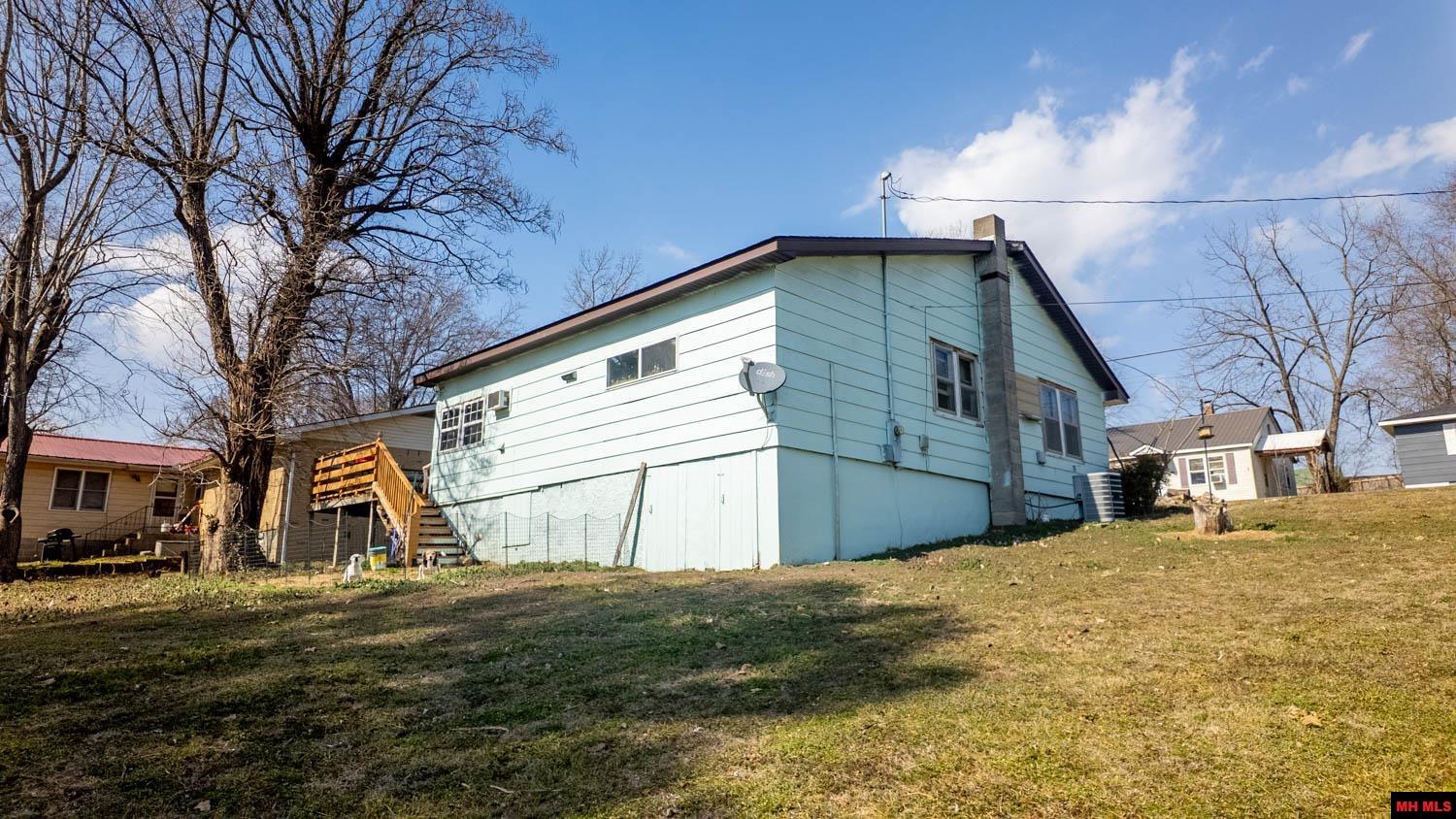 302 VINE STREET Alton, MO