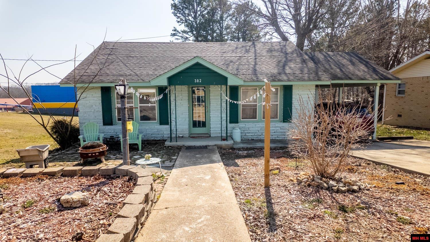 302 VINE STREET Alton, MO