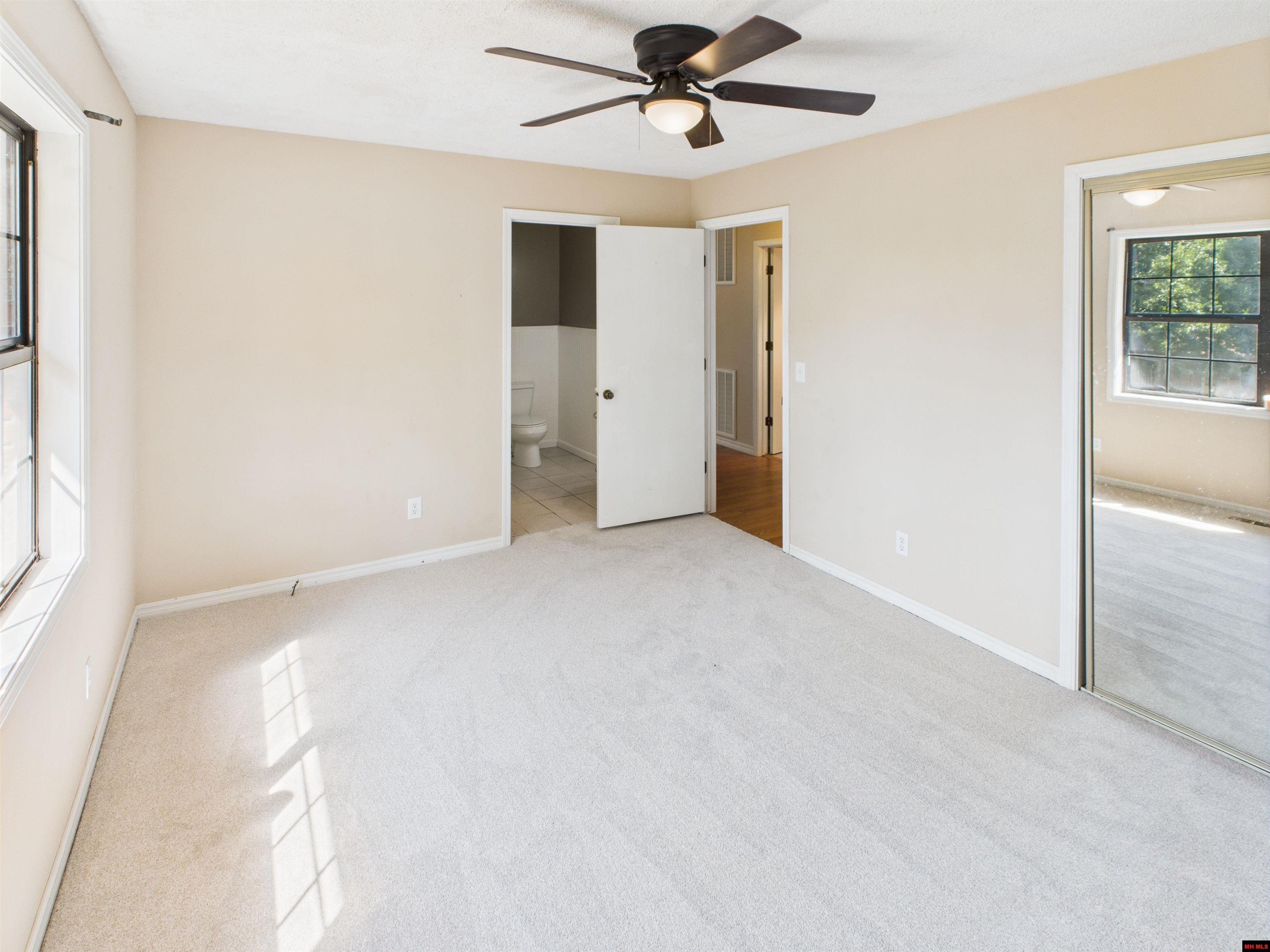 1138 Meadowcrest Drive