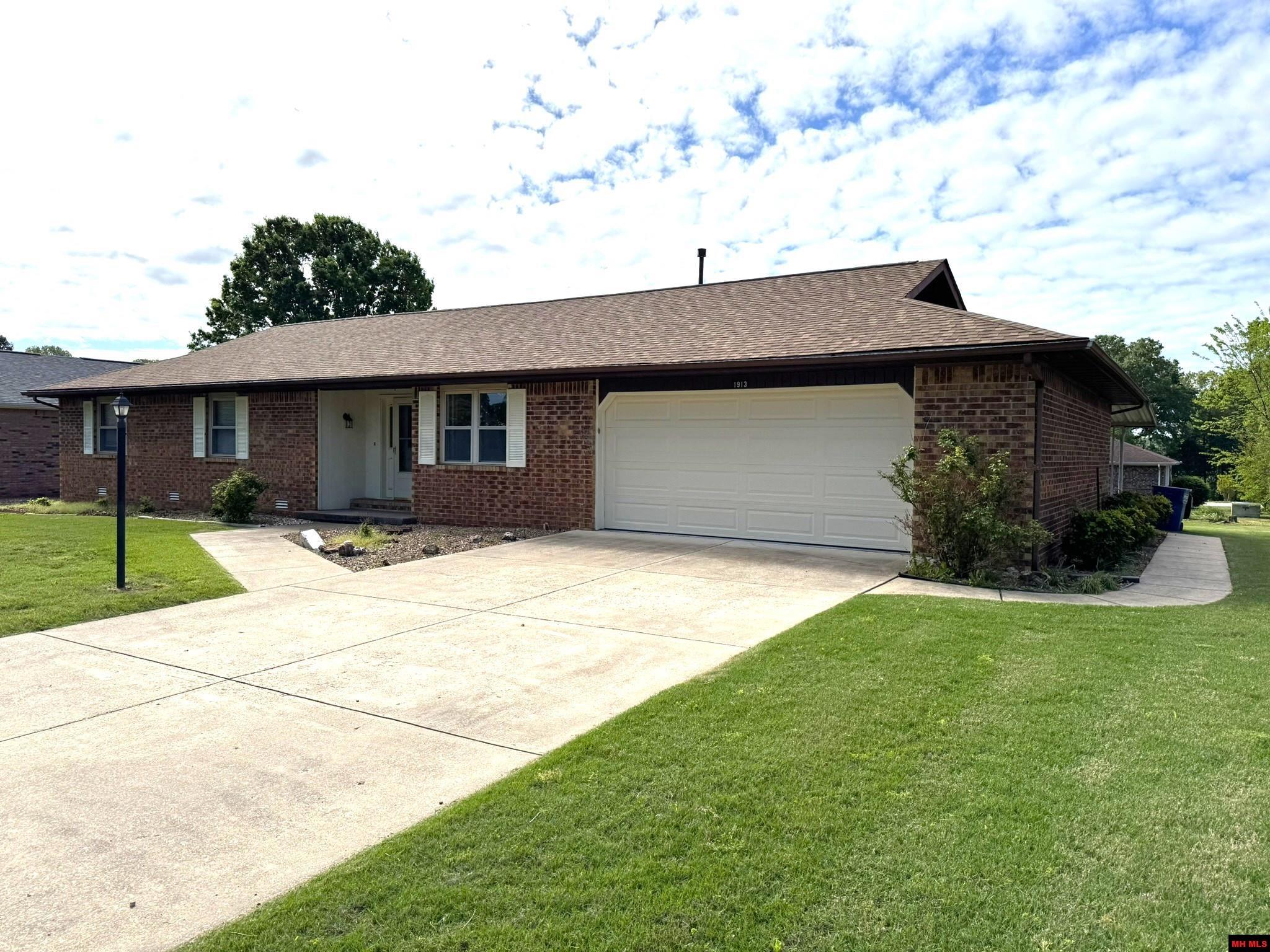 1913 MIMOSA Mountain Home, AR 72653