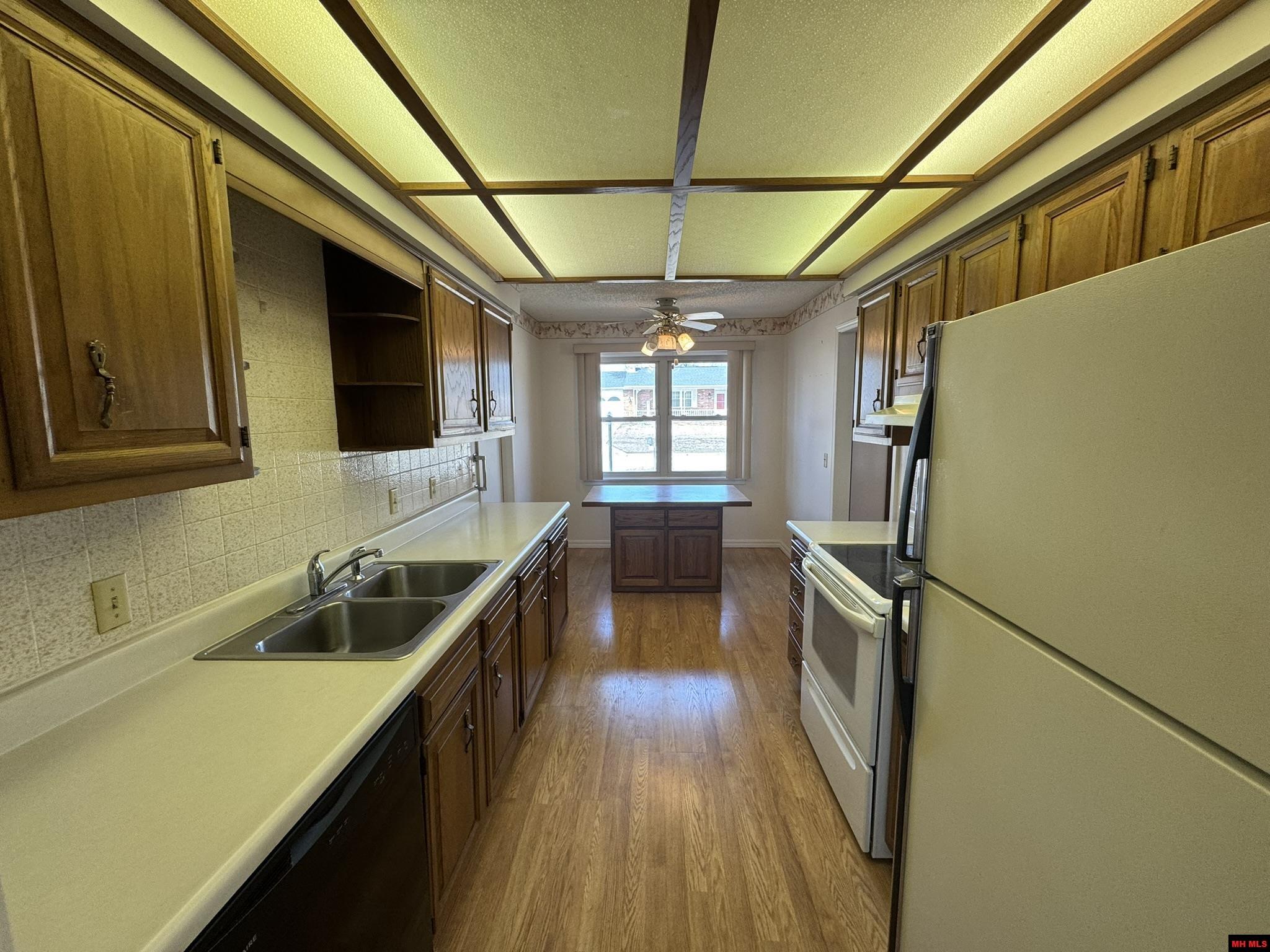 1913 MIMOSA Mountain Home, AR 72653