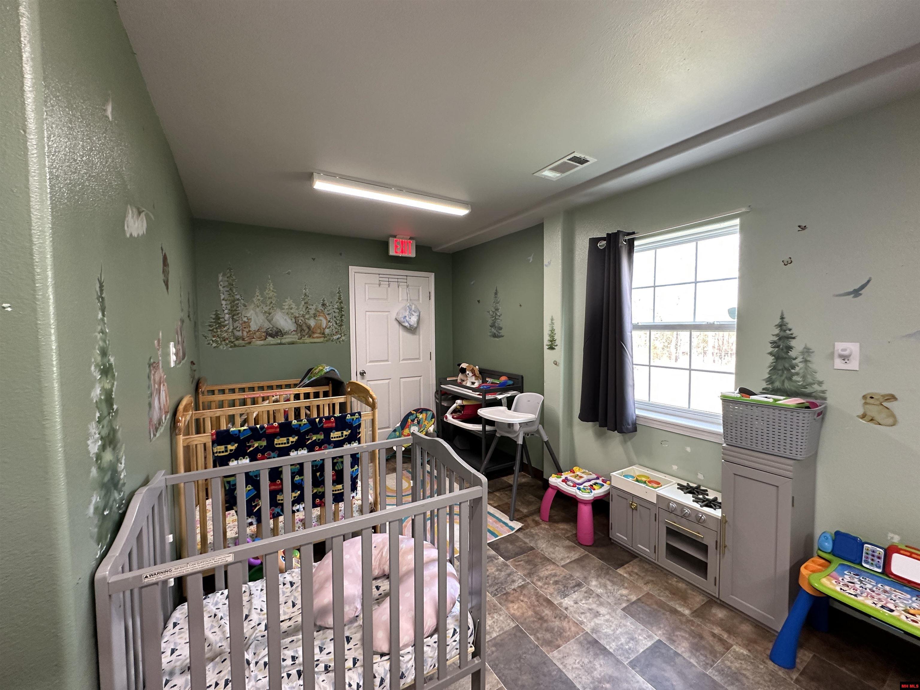 212 S CEDAR STREET Yellville, AR