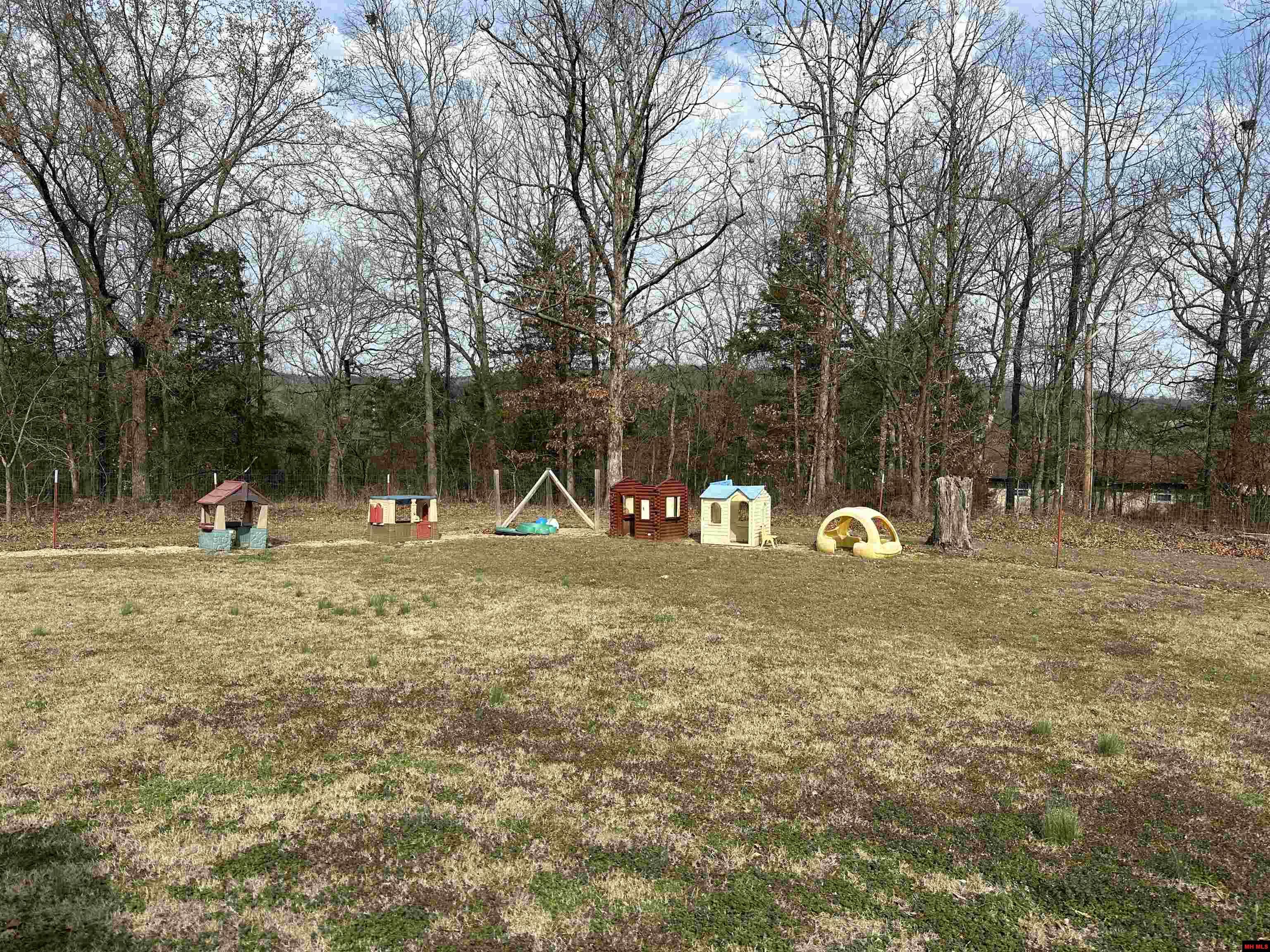 212 S CEDAR STREET Yellville, AR