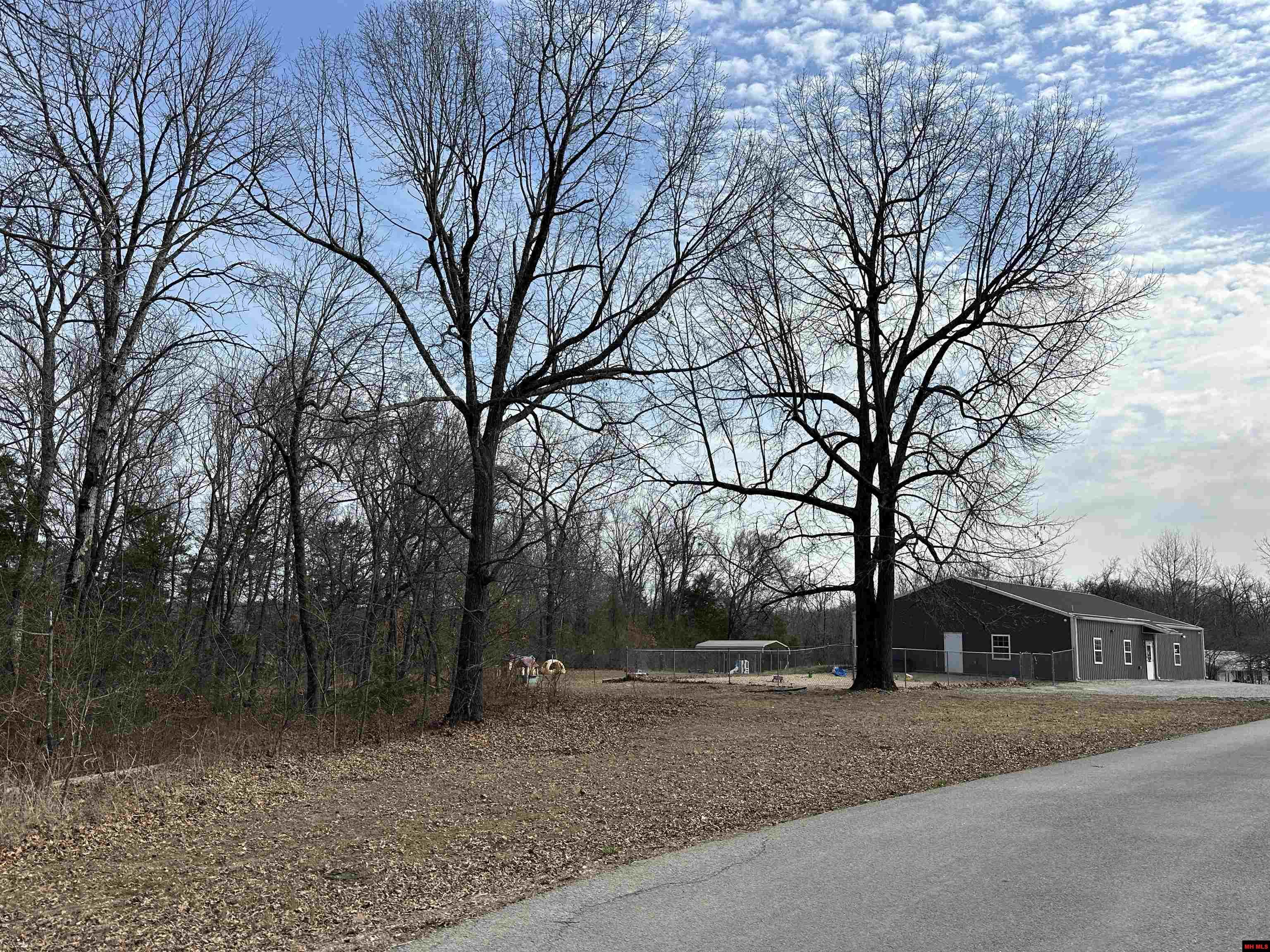 212 S CEDAR STREET Yellville, AR