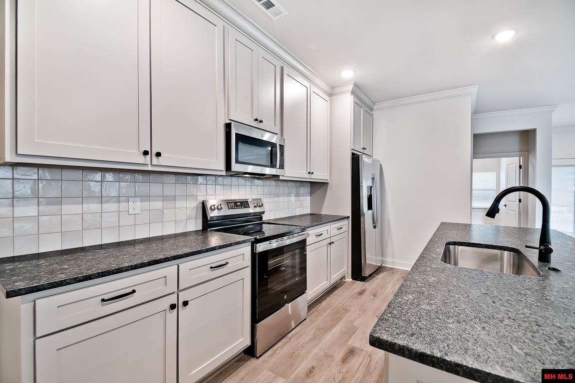 1035 Nottington Street