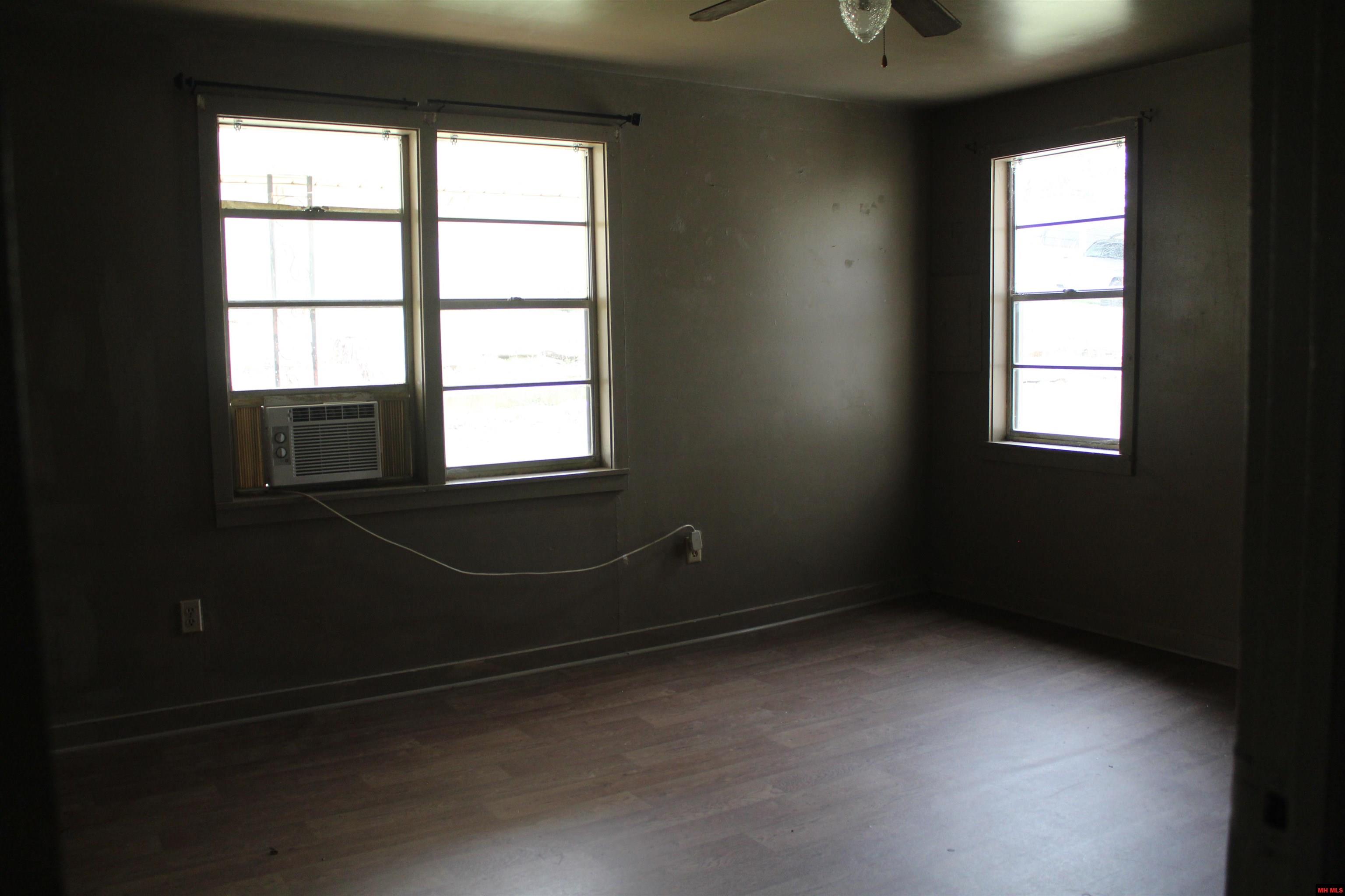 400 CANAAN ROAD Marshall, AR