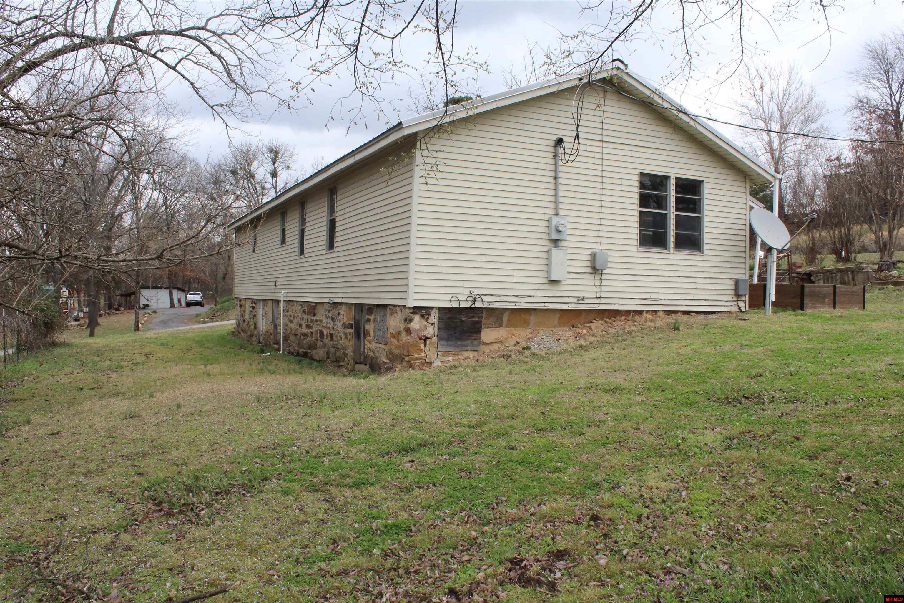 400 CANAAN ROAD Marshall, AR