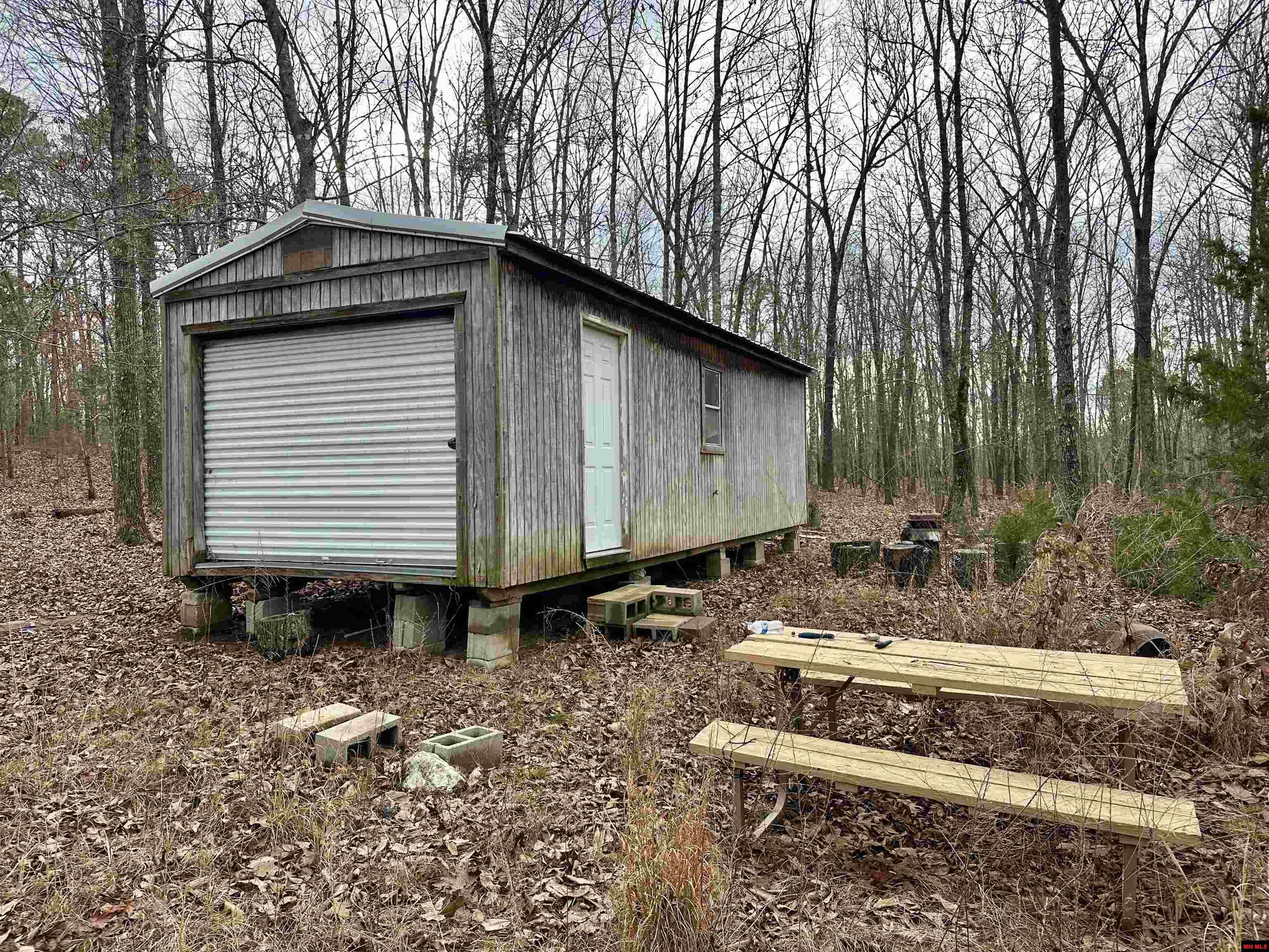 001-09782-000 Redbird Lane