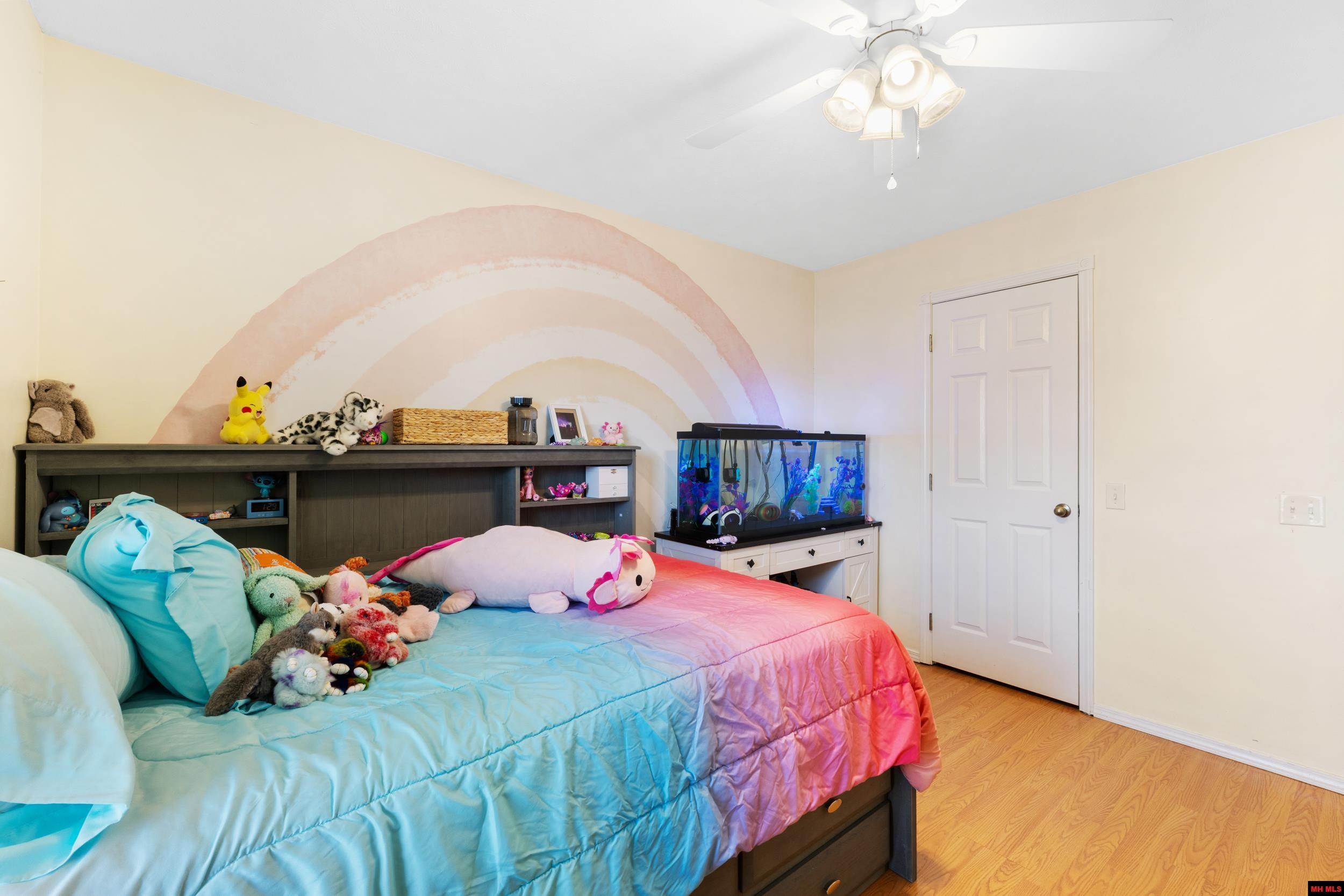 180 Contemporary Drive