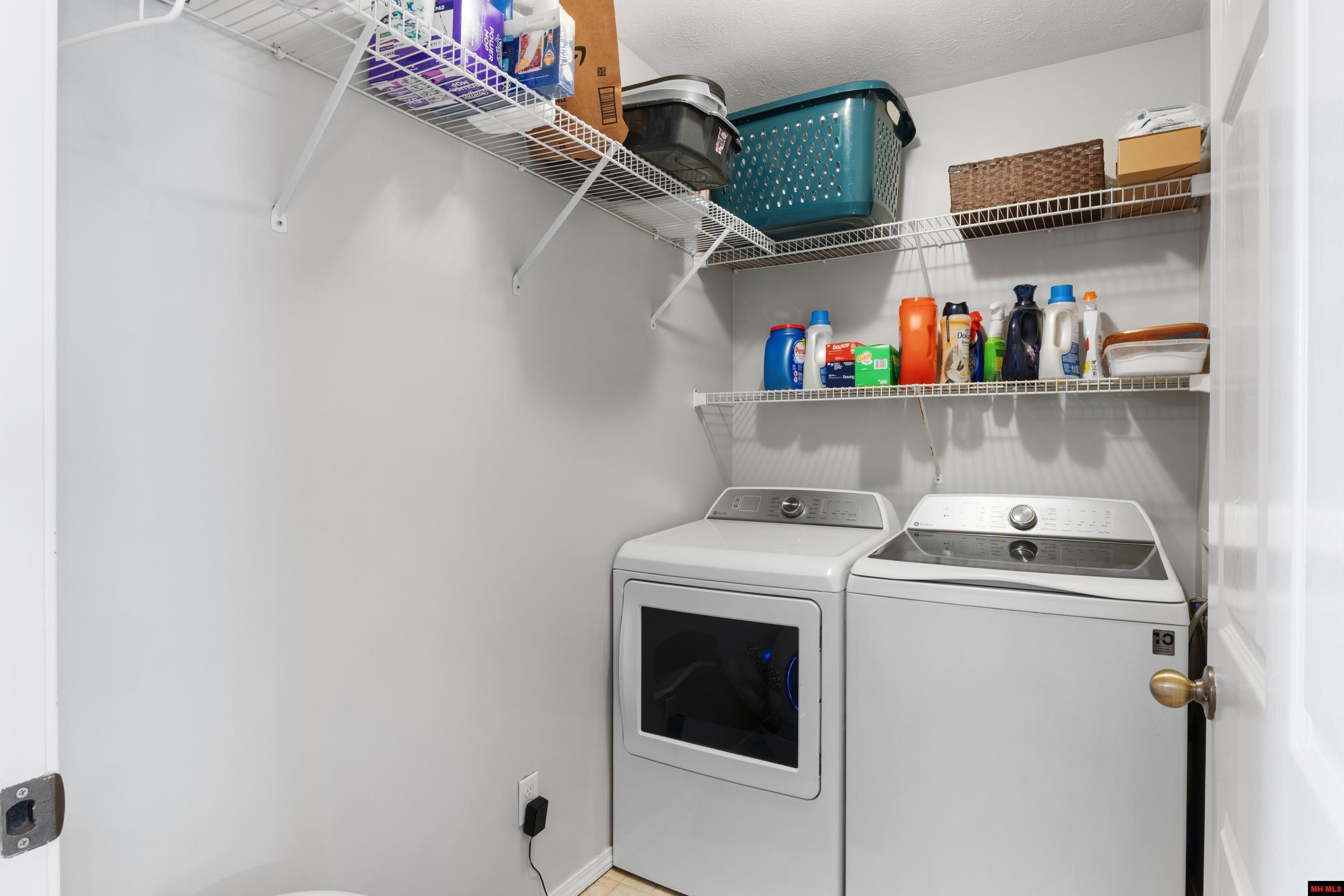 180 Contemporary Drive