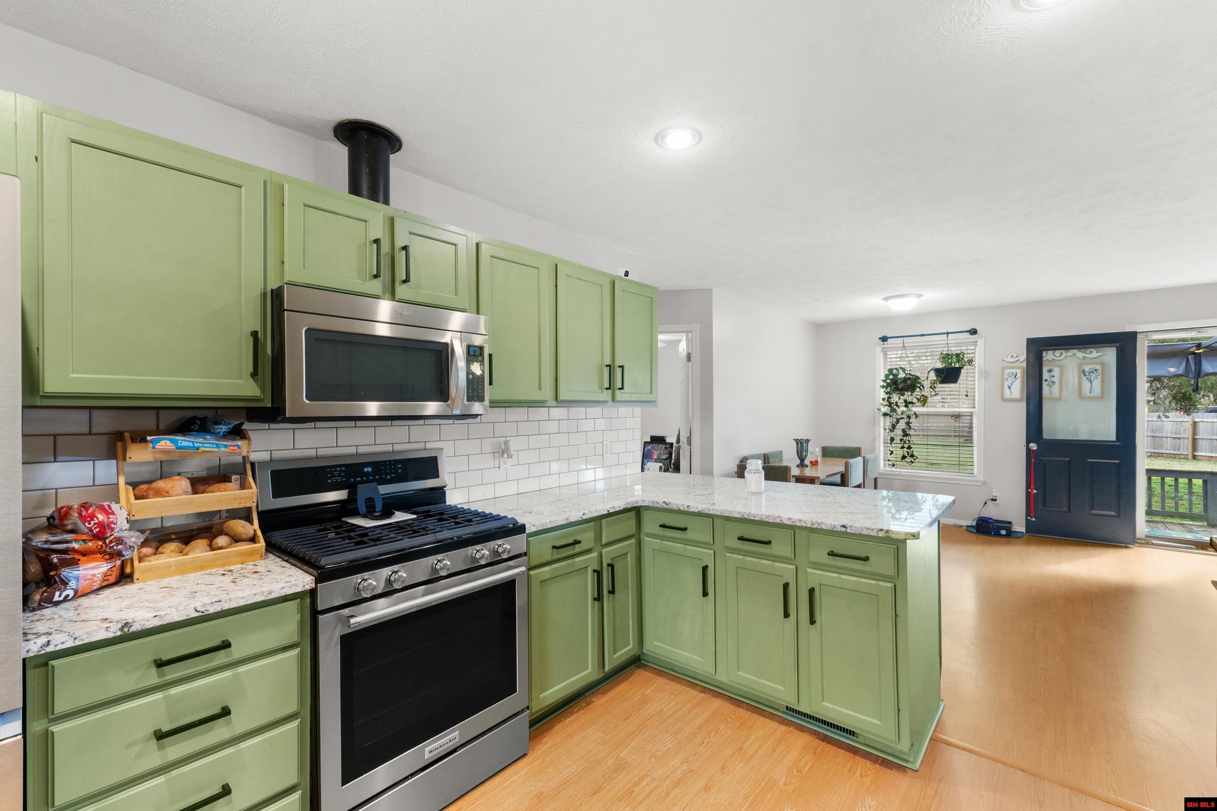 180 Contemporary Drive