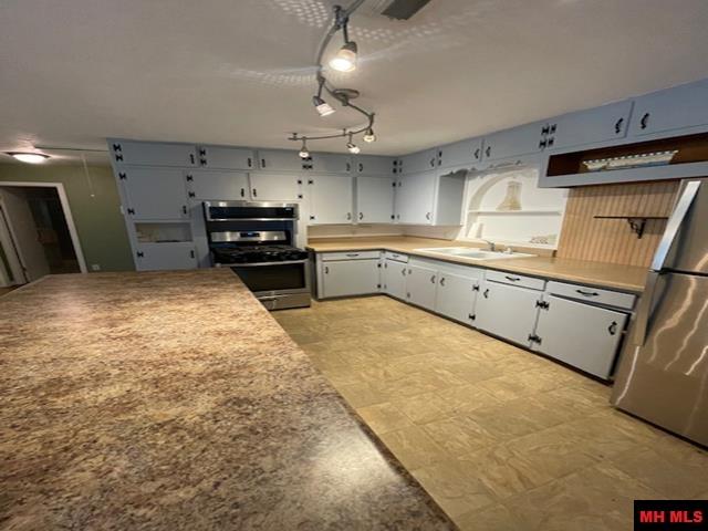 20725 Horseshoe Bend Road