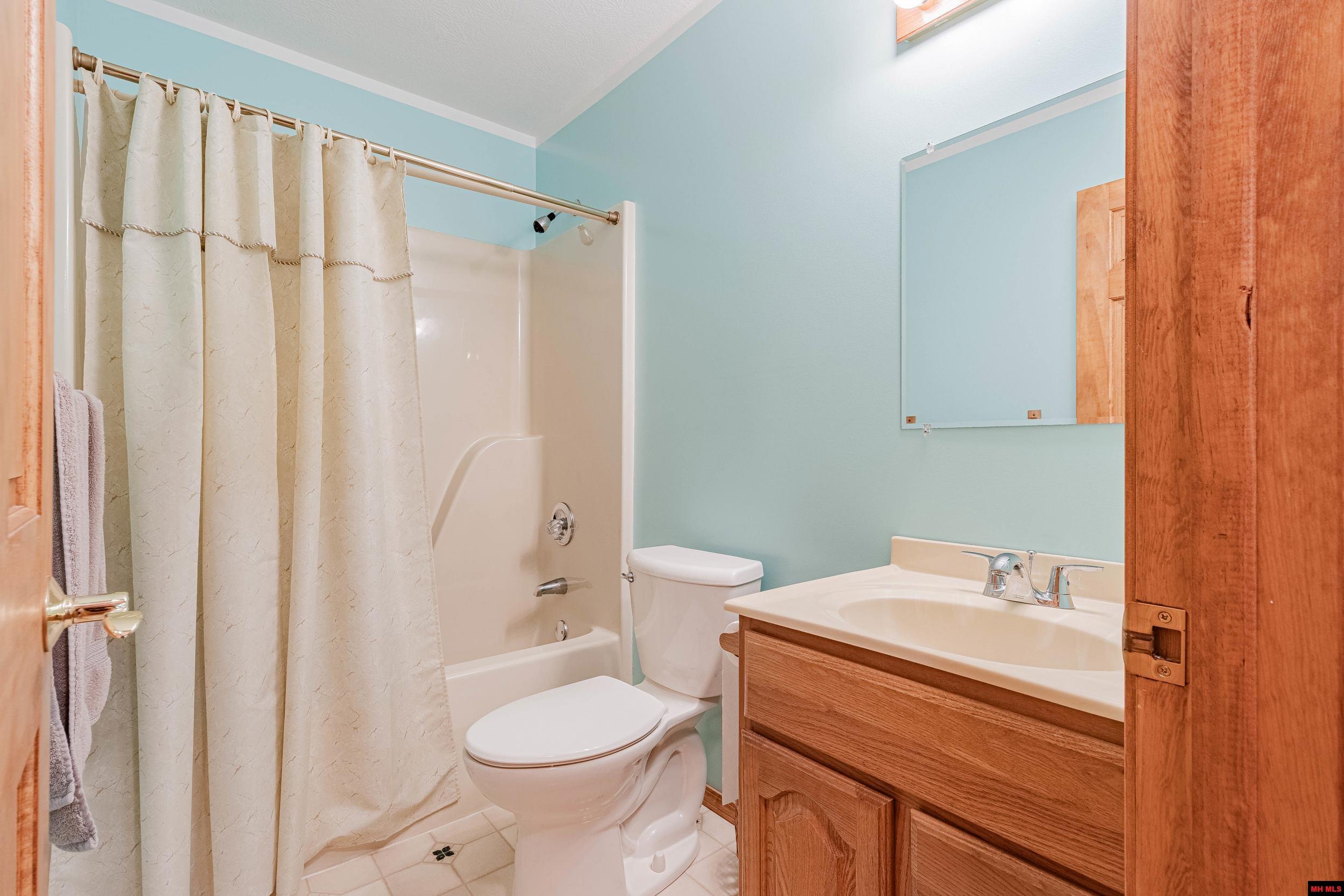 110 Lake Forest Circle