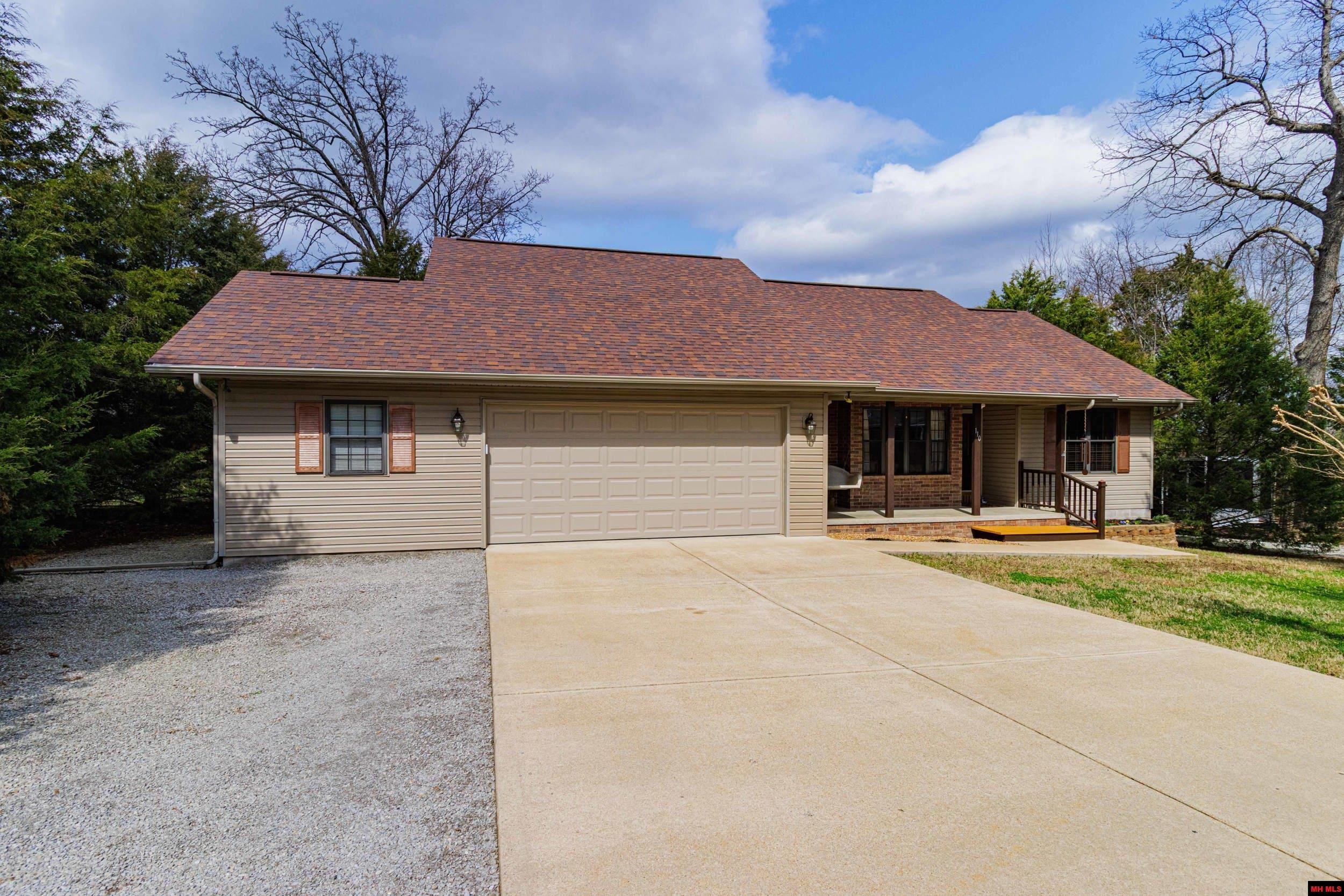 110 Lake Forest Circle