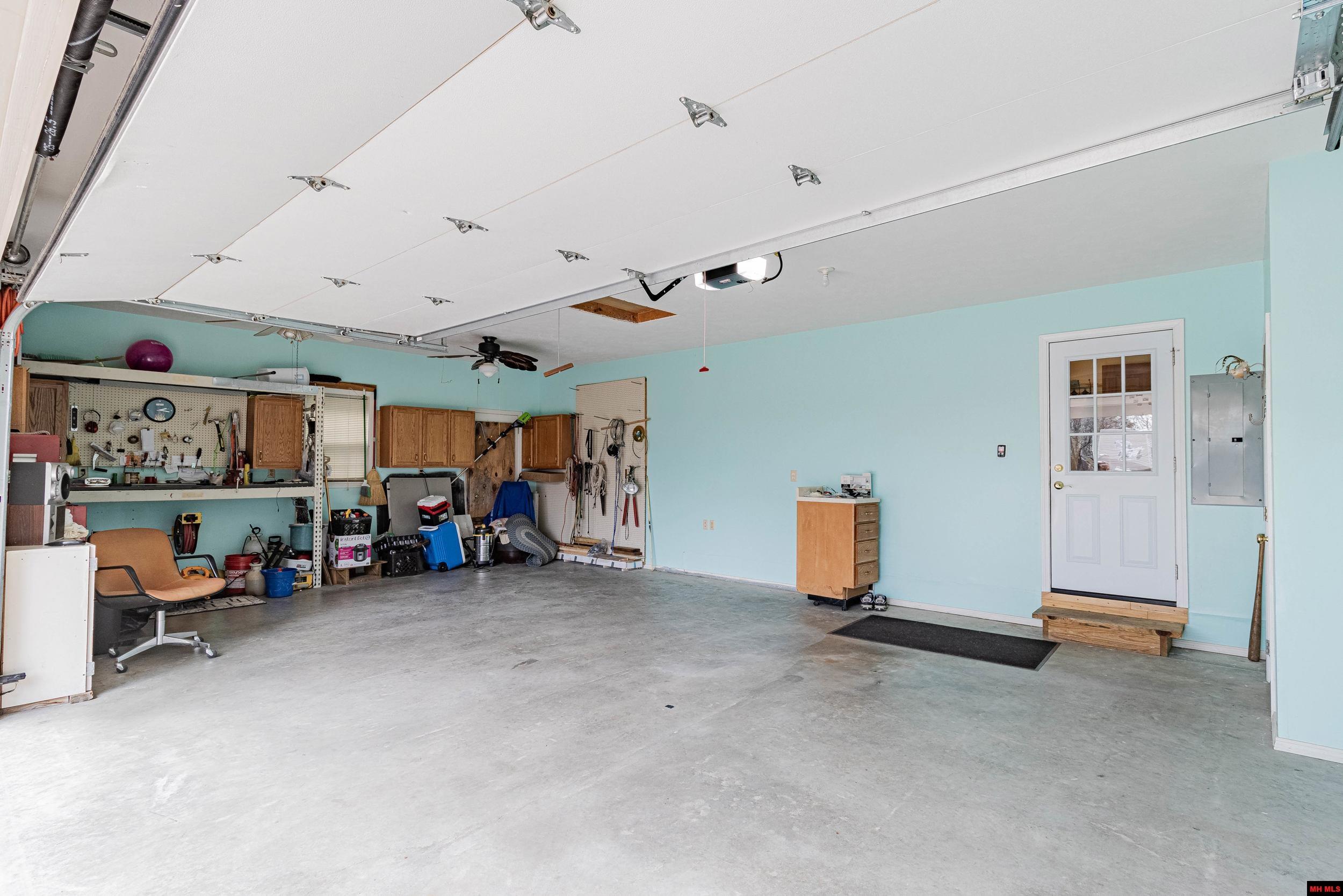 110 Lake Forest Circle