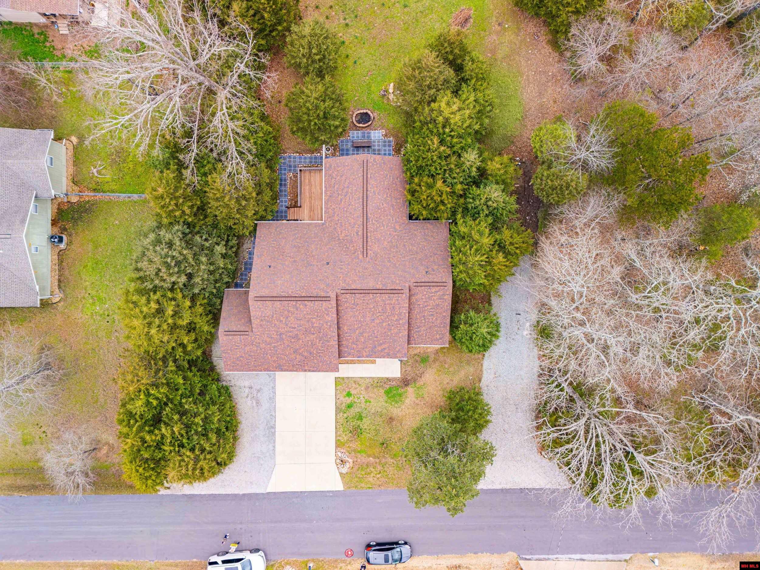 110 Lake Forest Circle