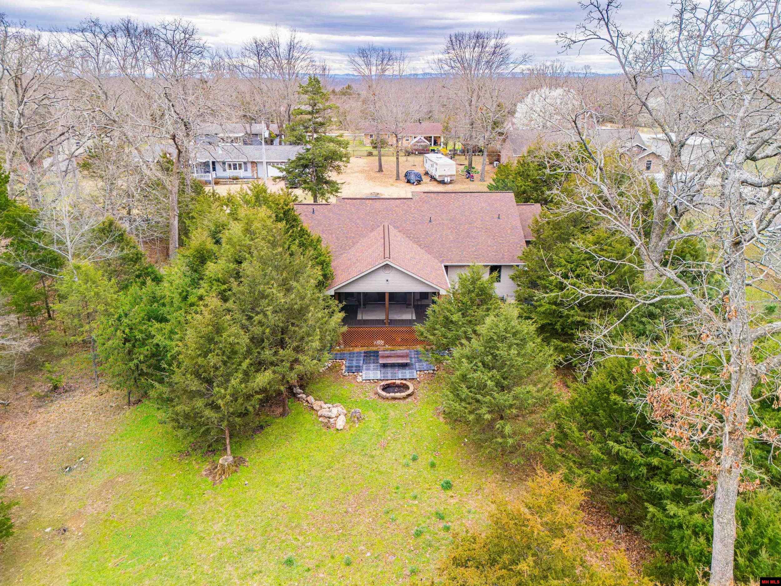 110 Lake Forest Circle