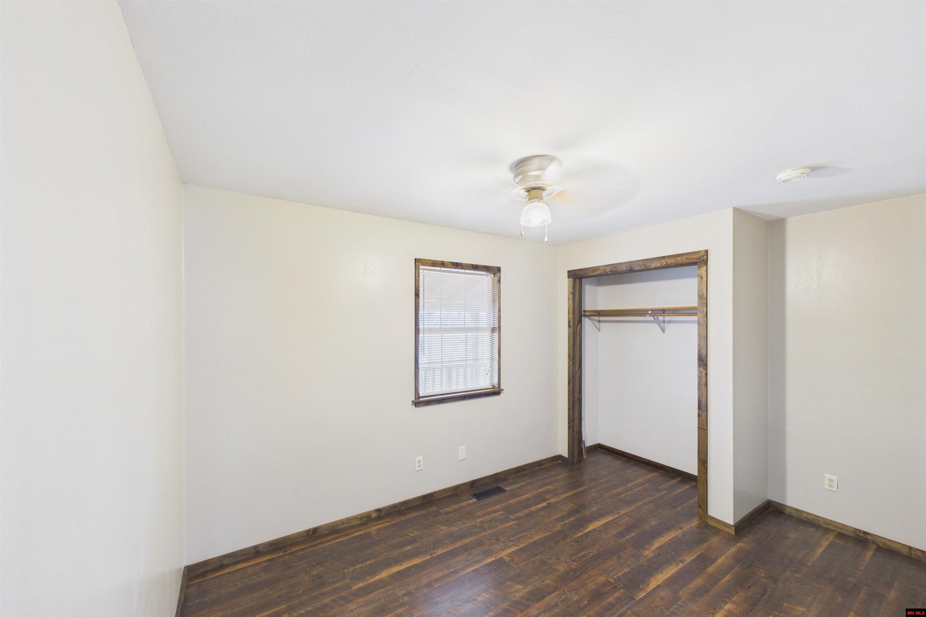 16498 Hwy 62/412 West