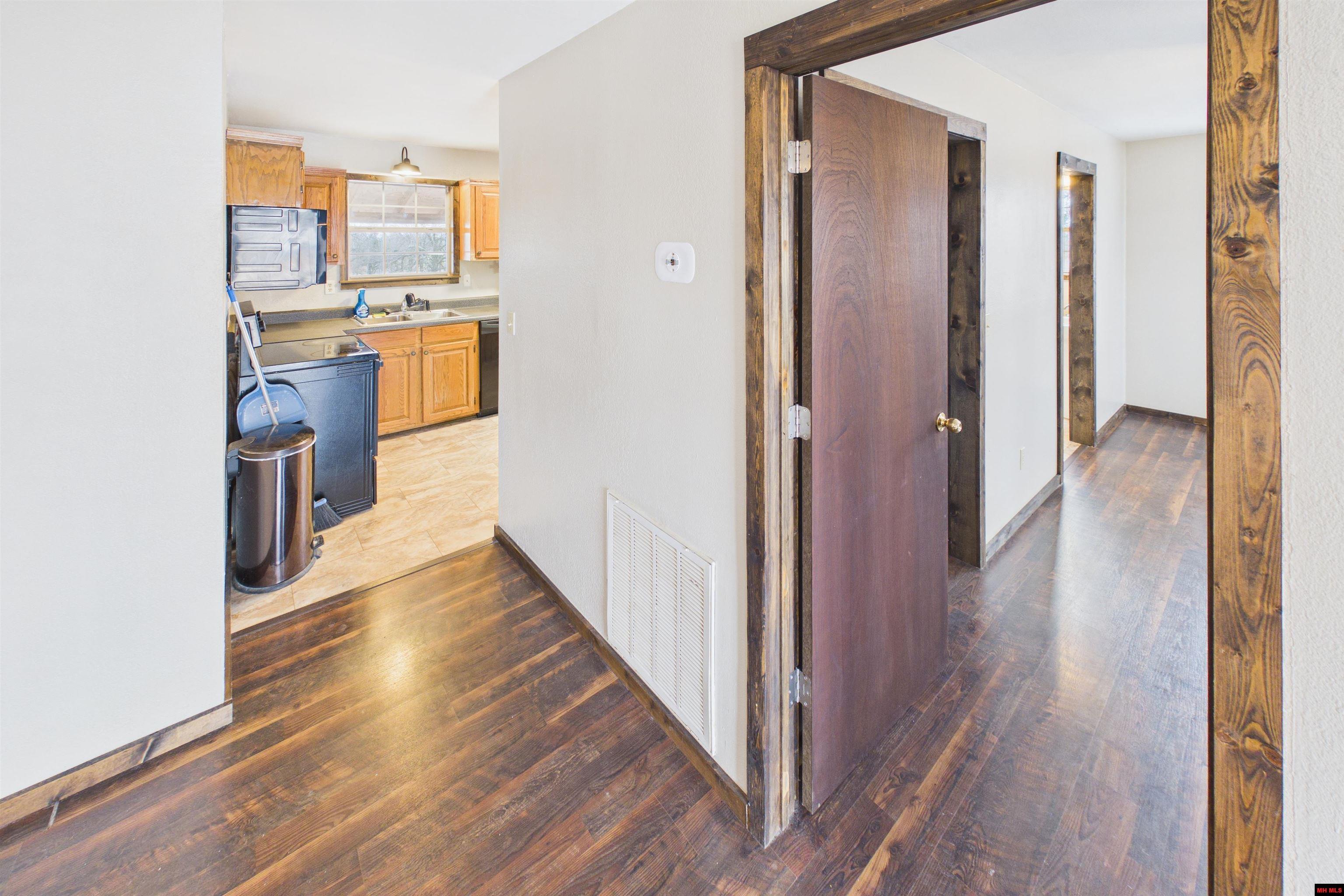 16498 Hwy 62/412 West