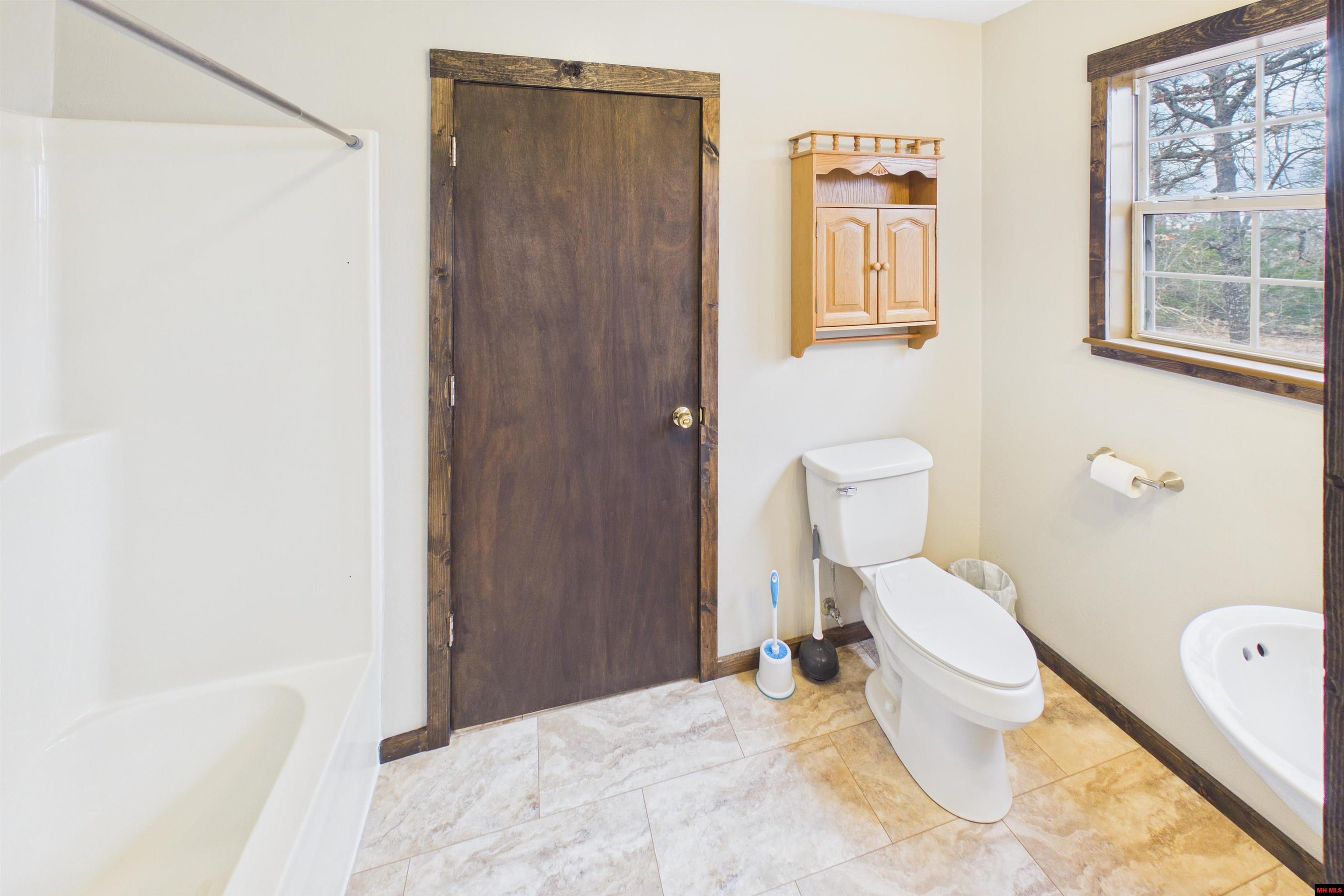 16498 Hwy 62/412 West