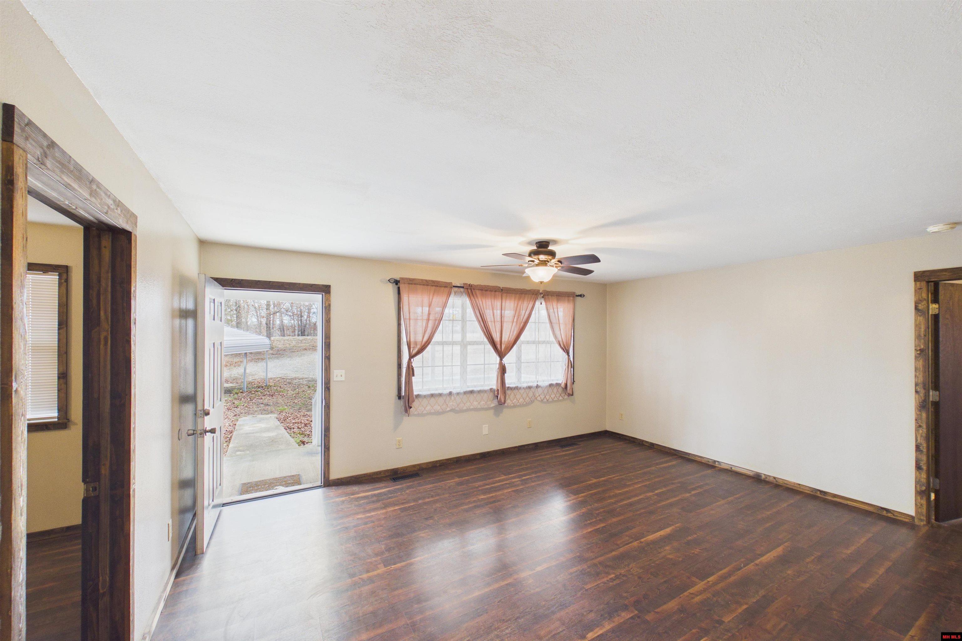 16498 Hwy 62/412 West